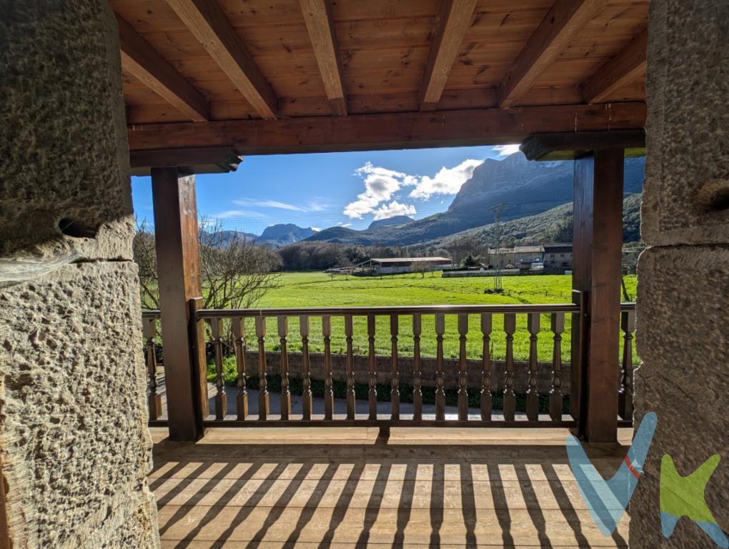 ¿Buscas la casa de tus sueños o el próximo referente del turismo rural en Cantabria? Ubicada en el idílico Valle de Ruesga, presentamos esta imponente casona tradicional de piedra y madera, totalmente rehabilitada en su exterior y estructura, lista para que diseñes su interior a tu medida.Desde Área 3 Servicios Inmobiliarios te presentamos una propiedad única en uno de los enclaves naturales más valorados del oriente de Cantabria. Situada en el municipio de Ruesga, en el emblemático barrio de Vegacorredor, y a escasos minutos de Ramales de la Victoria, esta vivienda se encuentra en una zona famosa por su belleza paisajística, sus rutas de montaña, zonas de escalada, cuevas, espeleología y una reconocida gastronomía local. Una ubicación privilegiada para quienes buscan naturaleza sin renunciar a servicios cercanos.La propiedad cuenta con 390 m² construidos, esta propiedad combina el encanto de la arquitectura montañesa con la libertad de un espacio diáfano. Está distribuida en tres plantas, y se asienta sobre una parcela de 1.200 m², muy soleada, con orientación este, sur y oeste.La vivienda se encuentra semirreformada, quedando pendiente la ejecución de instalaciones y distribución interior, lo que ofrece una enorme libertad para diseñar el proyecto a medida: desde una gran vivienda familiar hasta un alojamiento turístico rural o apartamentos independientes.Una propiedad con muchísimas posibilidades: Refugio vacacionalVivienda habitual en plena naturalezaInversión rentable: Posada rural,  Apartamentos turísticos, Hotel Boutique Materiales de primera calidad en la reforma realizadaVentanas de maderaTejado completamente rehabilitadoBalconadas montañesas de maderaFachada de piedra naturalCuenta con buenos accesos y se encuentra a pocos minutos de Ramales de la Victoria, principal núcleo urbano de la zona, con todos los servicios: comercios, centro de salud, colegios y restauración.Una oportunidad excepcional para quien busca espacio, entorno, carácter y proyección de futuro.Llámanos y te acompañamos a visitarla.Impuestos, gastos notariales y registrales NO INCLUIDOS