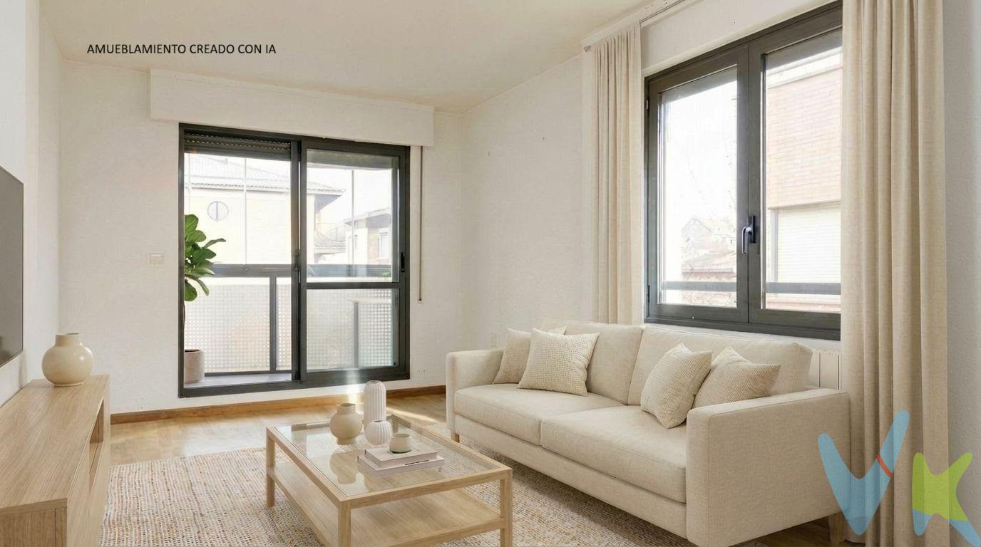 📍C/ Santa Bárbara angular a C/ Federico Ozanam, en una de las mejores zonas de Valdefierro. Construido en 2002 👉 Piso de 56 m² útiles con terraza de 6 m², distribuido en salón con acceso a terraza, cocina equipada con galería, 2 dormitorios y 1 baño. 🔥 Calefacción y agua caliente individual gas. Nos encanta 💕 por:. ✔ Su ubicación inmejorable en pleno Valdefierro, cerca del centro comercial Alcampo y con todo el comercio del barrio. ✔ Su terraza cerrada, práctica para disfrutarla todo el año. ✔ Lo ☀️ luminoso que es. ✔ Su plaza de aparcamiento 🚘 y trastero incluidos en el precio. 📢 Descúbrelo y llámanos para visitarlo. Mientras tanto, ⏩ disfruta del Tour virtual donde podrás ver cada estancia, el plano y hasta medir los espacios 👉 https://inmo.in/QjpBOK. ℹ️ Gastos de compra y honorarios de agencia no incluidos en el precio.