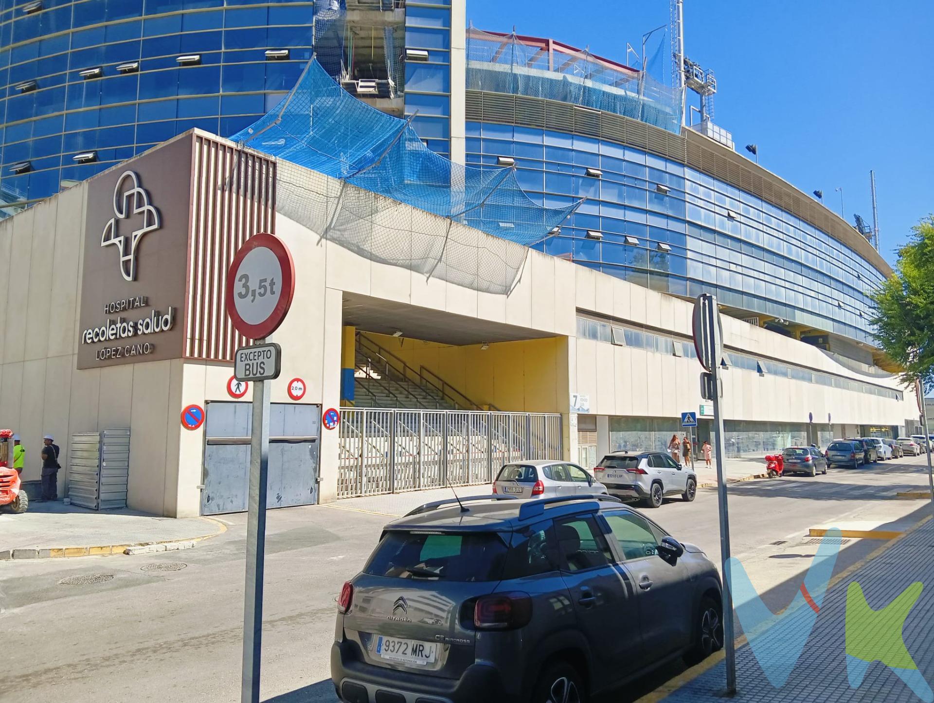 plaza de aparcamiento en telegrafia sin hilos en la segunda planta sotano del edificio, con vigilancia 24h, plaza cómoda para un coche y moto. ES UNA CONCESION ADMINITRATIVA DE 50 AÑOS LE QUEDA. GASTOS SEGUN LEY Y LOS HONORARIOS NO INCLUIDOS EN EL PRECIO