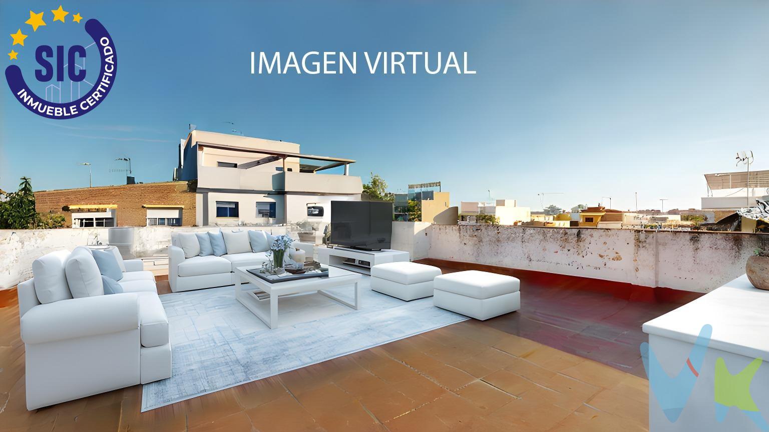 Preciosa casa familiar en Puerto de Sagunto, rodeada de todos los servicios al alcance , supermercados , polideportivo , transporte publico , instituto , a tan solo 5 minutos de la playa y del centro del municipio . Esta impoluta vivienda , reformada en su totalidad , reúne todas las comodidades , lista para entrar a vivir ,.  . Accedemos a la vivienda , con acceso directo a la propiedad  , por una bonita puerta lacada , con acceso directo a un gran garaje con capacidad de 4 vehículos , con trastero  y cuarto de baño . Por unas cómodas escaleras de forja accedemos a la vivienda, por puerta blindada , muy luminosa , encontrándonos con un amplio salón comedor , con acceso a una de las  terrazas ,esta  rodea la propiedad , la cocina totalmente reformada de tonos claros, campana decorativa , muy amplia con capacidad de mesa y sillas , con zona de colada y gran  despensa , nos da paso a un patio , con paellero , y accediendo por este a una gran terraza solárium, totalmente privativa con un sin fin de posibilidades , tal como se muestras en las recreaciones virtuales. La vivienda , consta de dos dormitorios dobles , con posibilidad de recuperar una habitación mas , ya que la ampliaron al gran salón comedor , los dos dormitorios que hay actualmente están  provistos de  gran armariada vestida , y una tercera habitación actualmente utilizada como cuarto de planchado o vestidor . . El gran cuarto de baño que posee en esta planta , con ducha , totalmente reformado como el resto de la propiedad , provisto de ventana , dando ventilación natural y luz al mismo . Por el cómodo pasillo también se accede  a la terraza  antes mencionada ,rodeando parte de la propiedad , es ideal para poder utilizarlo como otro lugar de descanso . A destacar de la propiedad: Metros por planta 175,  habitaciones  dobles , cerramientos de calidad , cocina equipada con acabados de alta calidad ,solárium , terraza , paellero, patio , ventilación cruzada .paredes lisas , puertas de haya , suelos cerámicos , gran garaje de capacidad para mas de tres coches , aseo en planta baja y trastero , . ¡¡No pierda esta gran oportunidad tanto de inversión como de vivienda habitual !!. En el precio del anuncio , no están incluidos los gastos de compraventa , ni los honorarios de la agencia . No pierdas la oportunidad de vivir en esta maravillosa casa. ¡Contáctanos para más información o para programar una visita!.