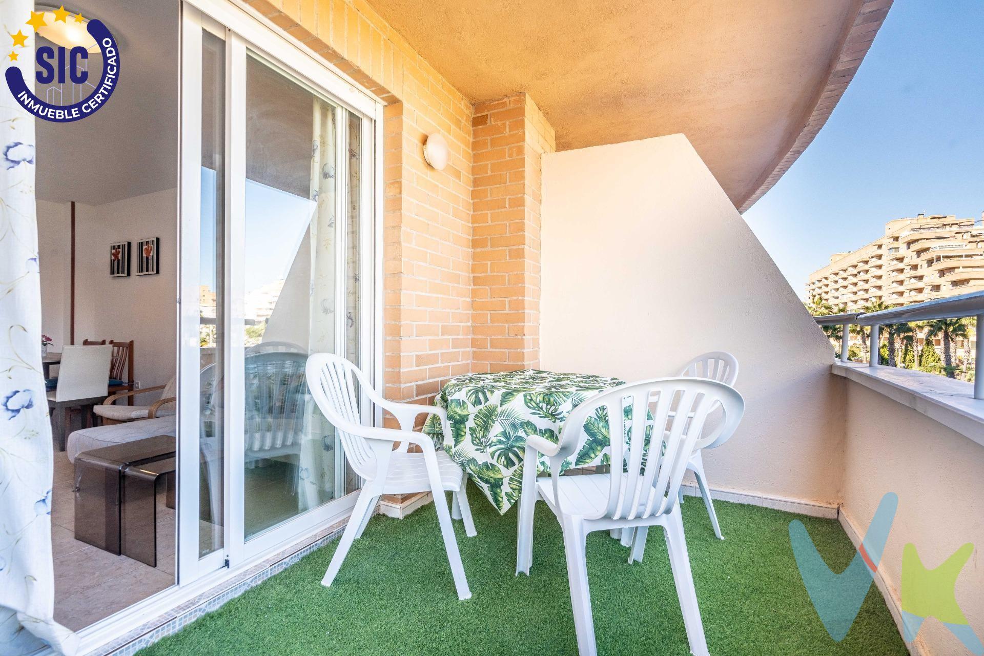 . Este apartamento no es solo para el verano; es tu refugio de calma los 365 días del año. Aquí, cada detalle está pensado para tu bienestar, especialmente cuando buscas tranquilidad. Con dos habitaciones acogedoras, tendrás espacio suficiente para ti y para recibir visitas sin renunciar a tu privacidad. Son estancias diseñadas para el descanso profundo. Dispone de dos baños completos (uno en suite).Disfruta de una ducha relajante sin agobios. El salón es el centro de tu hogar, un espacio amplio y con mucha luz natural, ideal para pasar la tarde. Y en tu balcón.. aún en invierno, es el lugar perfecto para un desayuno bajo el sol. Tiene plaza de garaje para tu comodidad. La zona residencial te ofrece tranquilidad y servicios (piscina, zonas comunes) . Buscas un lugar para desconectar de verdad, donde el ruido de la ciudad se sustituye por el susurro del mar y los días de trabajo se compensan con fines de semana de paz?. Este apartamento en Oropesa del Mar te ofrece esa escapada permanente, ese lugar seguro y luminoso para vivir con calidad. . Por mandato expreso del propietario, comercializamos este inmueble en exclusiva, lo que le garantiza el acceso a toda la información, a un servicio de calidad, un trato fácil, sencillo y sin interferencias de terceros. Por este motivo, se ruega no molestar al propietario, a los ocupantes de la propiedad o a los vecinos. Muchas gracias por su comprensión. Si usted es agente inmobiliario y tiene un cliente para este inmueble, llámenos: estaremos encantados de colaborar. 