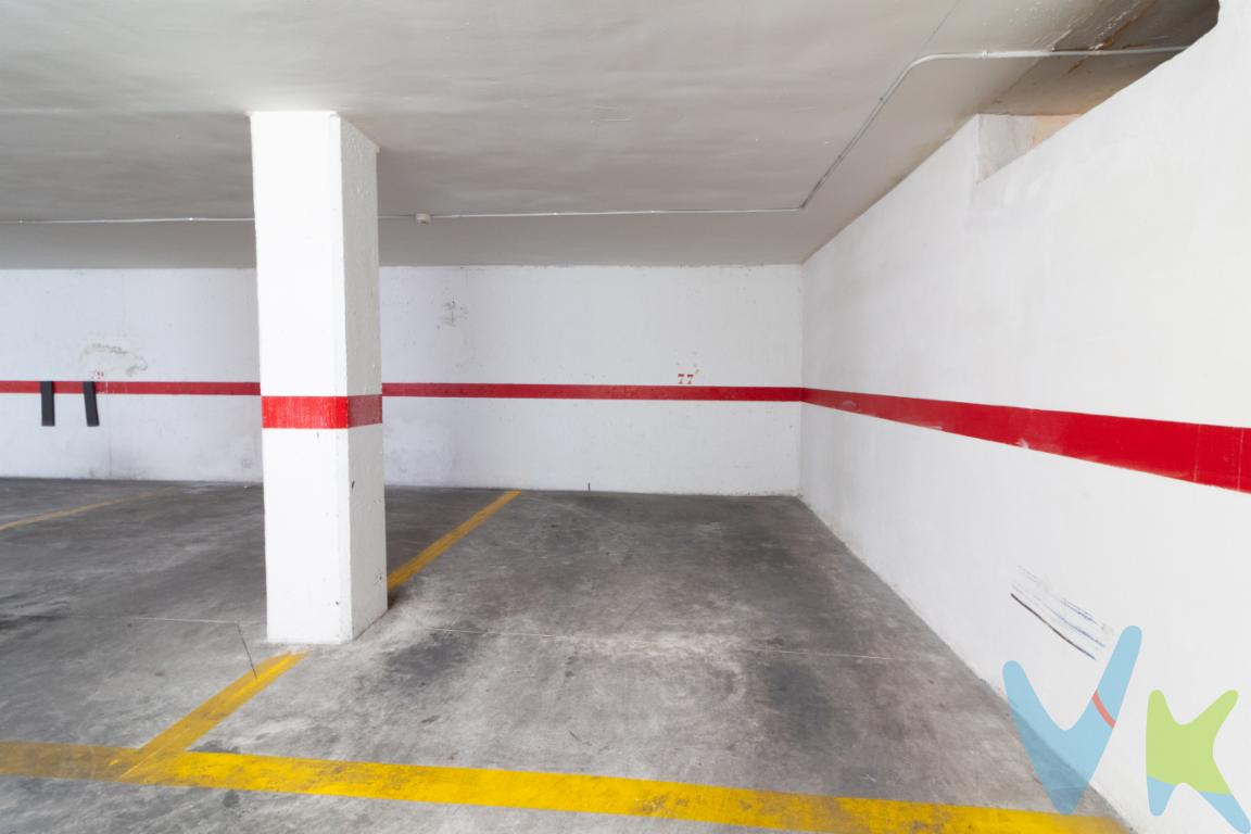 ¿Estás en busca de una inversión en un espacio funcional en Sagunto? Presentamos una extraordinaria oportunidad para adquirir un garaje ubicado estratégicamente en la zona nueva del río. Se trata de un espacio que no solo proporciona seguridad para su vehículo sino que también promete ser una inversión duradera en una de las zonas más solicitadas de la ciudad.El inmueble que se ofrece cuenta con un total de 30,79 metros cuadrados construidos. Su amplitud permite estacionar cómodamente vehículos de tamaño estándar. Tiene unas dimensiones de 2.42 m de alto, 2.88m  de ancho y 4.55m  de largo. Situado en un edificio moderno, construido en 2008, el garaje se beneficia del equipamiento y  ventaja de una construcción reciente, garantizando estructuras sólidas y modernas. Comprar un garaje en esta zona es una elección inteligente, ya que el mercado local muestra una tendencia al alza en los valores de las propiedades. Es una inversión que, además de resolver necesidades personales inmediatas, promete revalorización a futuro, haciendo de esta compra una decisión sabia y previsora.Invitamos a los interesados a visitar el garaje para apreciar en persona las ventajas y el potencial del mismo. La visualización presencial permitirá valorar tanto el espacio interior como el atractivo de la ubicación. Soluciones como esta se presentan pocas veces; no deje pasar esta ocasión única de adquirir un inmueble que promete rendimientos a largo plazo y satisfacción inmediata.Para más información o para programar una visita, no dude en contactar con nosotros. Estamos disponibles para responder a todas sus inquietudes y facilitar este proceso de inversión. Esta es su oportunidad de asegurar un activo valioso en la floreciente ciudad de Sagunto-Sagunt. ¿Cuándo tendría disponibilidad para visitarlo?En nuestra agencia contamos con el distintivo de Agentes de Intermediación Inmobiliaria de la Comunitat Valenciana (Número de registro RAICV 1394) y cumplimos con todos los requisitos que debe tener un profesional del sector inmobiliario.Por mandato expreso del propietario, comercializamos este inmueble en exclusiva, lo que le garantiza el acceso a toda la información, a un servicio de calidad, un trato fácil, sencillo y sin interferencias de terceros. El precio indicado no incluye gastos ni otros conceptos. A tal efecto, se informa que al referido precio habrá que añadirle los gastos propios de la transmisión inmobiliaria, entre los que cabe enumerar los siguientes: honorarios notariales, impuesto al que se encuentre sujeta la transmisión (Impuesto sobre el Valor Añadido o Impuesto sobre Transmisiones Patrimoniales y Actos Jurídicos Documentados, según el caso), gastos de inscripción en el Registro de la Propiedad y honorarios de intermediación de la agencia inmobiliaria.  ¿Qué te ofrecemos en nuestra agencia?  - Agilizamos y hacemos más cómodo el proceso.  - ¡Nos ocupamos de todo! Cero preocupaciones.  - Recibe apoyo legal y fiscal durante todo el proceso.  - Experto inmobiliario 100% a tu lado.  - Asistencia post venta ¡Seguimos a tu lado!  Si deseas saber más, no dudes en ponerte en contacto con nosotros