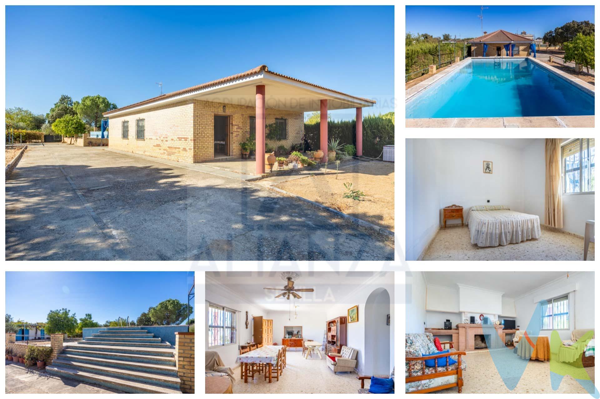 Chalet independiente con piscina y gran parcela en Ranchos de Guadiamar, Sanlúcar la Mayor. Si sueñas con disfrutar de la tranquilidad del campo sin renunciar a la comodidad, esta magnífica vivienda de una sola planta en la urbanización Ranchos de Guadiamar, camino de Aznalcóllar, puede convertirse en el hogar que siempre has imaginado. Ubicada sobre una amplia parcela de casi 2.500 m², esta propiedad ofrece espacio, privacidad y múltiples posibilidades para disfrutar de la vida al aire libre durante todo el año. Desde el primer momento llama la atención su cuidada entrada y la majestuosidad de una gran encina que proporciona una agradable sombra natural, ideal para estacionar varios vehículos o disfrutar de reuniones familiares en los meses más cálidos. La vivienda, construida en una cómoda planta baja, destaca por sus amplias estancias y su excelente luminosidad. Al acceder encontramos un espacioso salón-comedor, perfecto para compartir momentos inolvidables con familiares y amigos. En el exterior se encuentra uno de sus grandes atractivos: una fantástica piscina privada, protagonista indiscutible de los días de verano. Su amplio entorno solárium permite crear distintas zonas de relax, descanso , convirtiéndose en el lugar perfecto para disfrutar del clima privilegiado de Sevilla. La parcela cuenta además con pozo propio para el mantenimiento de jardines, árboles y zonas exteriores. La amplitud del terreno brinda numerosas posibilidades: crear una zona de huerto, ampliar áreas ajardinadas, instalar espacios deportivos o simplemente disfrutar de una gran superficie exterior para el ocio familiar. Situada en una ubicación estratégica, en la zona de Ranchos de Guadiamar, ofrece la combinación perfecta entre tranquilidad y buenas comunicaciones con Sanlúcar la Mayor, Aznalcóllar y el área metropolitana de Sevilla. En cumplimiento de las obligaciones de información previstas Disp. final 3ª de la Ley 10/2025, de 28 de diciembre, de servicios de atención a la clientela y transparencia, así como en la normativa sectorial vigente, y RD 218/2005 de Inf. de la Junta de Andalucía, el precio indicado no incluye los gastos e impuestos inherentes a la adquisición, los cuales se desglosan estimados o con posibilidad de calcularlos a continuación; los gastos más ajustados serán dados en el D.I.A. en la visita a inmuebles, o antes. *Gastos de Notaría: La Minuta se calculará según al arancel notarial oficial: Anexo I, del Real Decreto 1426/1989, de 17 de noviembre. Enlace: notariared.com/calculadora-gastos-compra-vivienda/. *Gastos de Registro de la Propiedad: La inscripción se facturará según el arancel oficial: ANEXO I, del Real Decreto 1427/1989, de 17 de noviembre. Igual enlace anterior. *Gastos de Gestión (Gestoría): Los honorarios por la tramitación administrativa, liquidación de impuestos e inscripción registral ascienden de forma estimativa a [363 € aprox.] (IVA incluido), aunque depende de cada caso, y su dificultad. *Honorarios Agencia del Vendedor: incluidos en el PVP. *Honorarios Agencia del comprador: La agencia prestará los servicios de información, asesoramiento y acompañamiento previstos en el Encargo de Servicios y en el D.I.A. Si solicita servicios adicionales o personalizados, sus honorarios serán informados previamente, de forma individualizada y por escrito, conforme a la libertad de pactos y a la normativa vigente. *Si necesita Financiación, su banco le informará. *Impuesto sobre Transmisiones Patrimoniales (ITP): Se aplicará el tipo impositivo vigente en Andalucía (generalmente el 7%, sin perjuicio de tipos reducidos del 6%. 3,5%, etc, aplicables según las circunstancias personales del comprador o las características del inmueble). El impuesto se devenga sobre el superior entre: 1.- Valor de Referencia de Catastro; y 2.- Precio de venta. Puede calcular su situación personal en el portal oficial de la A.T. de Andalucía. enlace: juntadeandalucia.es/organismos/economiahaciendayfondoseuropeos/areas/tributos-juego/tributos. . 