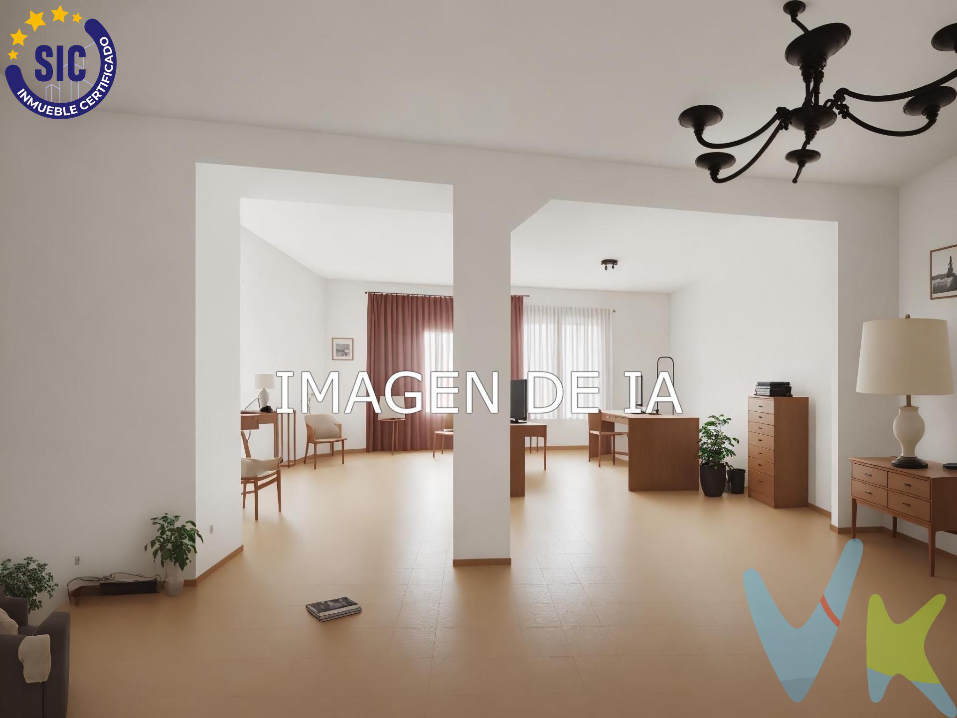 Casa de pueblo con encanto y gran potencial en L'Alqueria de la Condesa. Situada en la parte este de L'Alqueria de la Condesa, junto a Oliva (Valencia), esta amplia casa de pueblo de 253 m² es ideal para quienes buscan un proyecto de reforma con historia y carácter. Su ubicación es inmejorable, con fácil acceso a Oliva, a solo 8 minutos en coche de la playa de Piles, y muy cercana a supermercados y otros servicios esenciales. Construida en 1915, la vivienda se distribuye en tres plantas: ✅ Planta baja: Un amplio salón-comedor con chimenea, cocina, un baño, trastero y un impresionante patio interior de 70 m² con jardín y piscina, un oasis privado con muchas posibilidades. ✅ Segunda planta: Dispone de cinco dormitorios y un baño reformado, con algunas zonas de la planta ya actualizadas. ✅ Tercera planta: Una gran terraza soleada con vistas despejadas a la tranquila localidad de L'Alqueria de la Condesa. 🔹 A tener en cuenta: La vivienda no dispone actualmente de alta de luz ni agua. Si buscas una propiedad con gran potencial de reforma para convertirla en la casa de tus sueños, ¡esta es tu oportunidad! Contáctanos para más información y una visita sin compromiso. 📞🏡. La descripción del presente inmueble e imágenes tienen mero carácter informativo y en ningún caso carácter contractual, pudiendo ser modificados por la inmobiliaria comercializadora sin que ello implique responsabilidad alguna frente a terceros. En el precio de venta a público, esta propiedad NO incluye los gastos de adquisición (Notario, registro, gestión, honorarios, etc…).