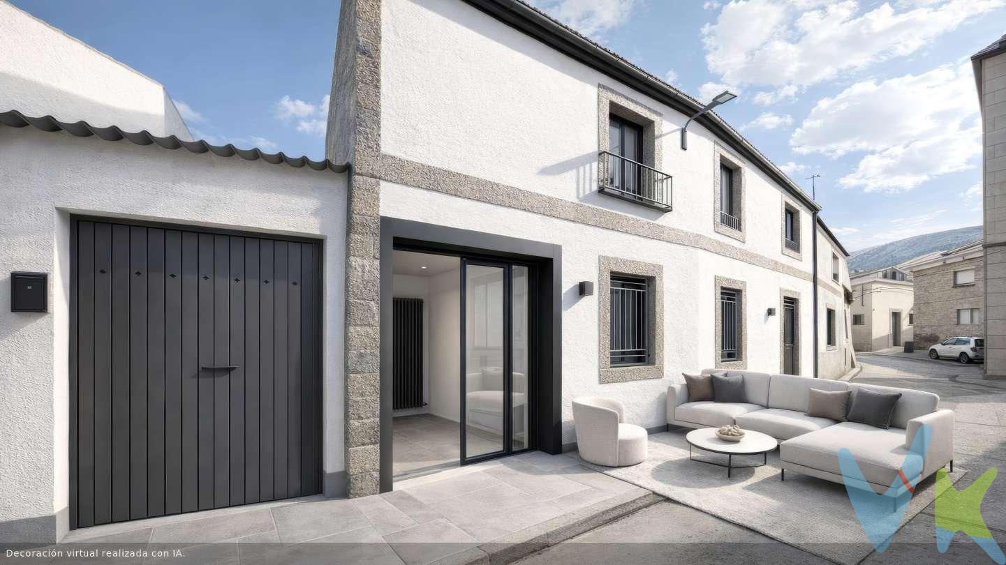 SAN PABLO DE LOS MONTES: O ENTIENDES ESTA CASA, O ¡NO VENGAS!
 
¿Buscas una casa de revista? Error. Aquí lo que vendemos es un proyecto de vida, sudor y mucha satisfacción personal. Si eres de los que se asusta con un poco de escombro, mejor sigue haciendo scroll. Pero si tienes visión y un buen albañil en el Speed Dial, atento.
La realidad (sin filtros):

La fachada: Necesita un poco de cemento, cariño y un "pa’lante".
Baño "estilo vintage extremo": Está fuera, en el patio, como se hacían las cosas antes. Ideal si quieres sentir el aire puro de los Montes de Toledo en cada visita al roca. (Spoiler: te va a tocar reformarlo e integrarlo si no quieres pasar frío).
Cocina de museo: Tiene una pila de piedra auténtica. Solo eso ya vale un tesoro. Pero la vitrocerámica no la busques, porque no está.
El Establo: Donde antes dormía el mulo, ahora puedes montar el salón de tus sueños. Tú decides si quieres humanos o ganado, nosotros no juzgamos.
El misterio de la escalera: Hay una planta arriba con un patio de 20m² con vistas increíbles... pero la escalera está derruida. Primero la construyes, luego disfrutas del paisaje. Es el orden natural de las cosas.

Lo que la hace especial:

Ubicación Premium: En plenos Montes de Toledo. Aquí en verano se duerme con manta y en invierno la chimenea es la reina de la casa.
Potencial infinito: Puedes cerrar el patio, unir el establo, agrandar la casa y dejar un casoplón que será la envidia de todo San Pablo.
Orientación Este: Para que el sol te dé los buenos días mientras decides qué tabique tirar hoy.

Logística:???? A 50 km de Toledo | ???? A 80 km de Talavera | ???? A 120 km de Madrid.
Aviso a navegantes:

Honorarios de intermediación: No incluidos (el trabajo se paga, como el cemento).
Financiación: Tenemos financiera propia para hacer tu sueño realidad... pero ya te avisamos: prepara al albañil, que de esta no te salva ni la Virgen de Gracia.

¿Tienes el martillo preparado? Llámanos y ven a ver el diamante más en bruto de toda la provincia. ?????
 

Gastos totales de compra 10.530€ aproximadamente
Arras Penitenciales 5.000€ a descontar del precio de venta.
señal, oferta y negociación 1.000€ a descontar de los honorarios.


ITP 5.400€
Notaria y registro 1.500€ aproximadamente
Honorarios de intermediación inmobiliaria (Doble Corretaje): Comprador 3.000 + 21% IVA 630€ = Total 3.630€
Arras penitenciales 5.000€

En Castilla-La Mancha, el Impuesto sobre Transmisiones Patrimoniales (ITP) se aplica en la compra de viviendas de segunda mano y tiene un tipo general del 9% sobre el precio de compraventa. Por ejemplo, una vivienda de 100.000 € implica pagar 9.000 € de ITP. Al ser un impuesto autonómico, la comunidad establece sus propios tipos, bonificaciones y exenciones. El impuesto se liquida mediante autoliquidación, presentando el formulario oficial junto con la escritura de compraventa y realizando el pago dentro del plazo establecido ante la Junta de Castilla-La Mancha.
¿Cuánto se paga de ITP en Castilla-La Mancha?
Entre las obligaciones tributarias de Castilla-La Mancha, el tipo general del ITP es del 9%. Esto significa que, al comprar tu nuevo hogar, tendrás que pagar un 9% del precio de compra de la vivienda como impuesto. Te explicamos cómo calcular el ITP en Castilla La Mancha a continuación.
Por ejemplo, si tu futura casa tiene un precio de 100.000 euros, el ITP que deberías pagar sería de 9.000 euros. Sin embargo, hay buenas noticias: existen bonificaciones y tipos reducidos en ciertas condiciones, lo que puede disminuir considerablemente este coste.
¿Existen bonificaciones en el ITP en Castilla-La Mancha?
En Castilla-La Mancha existen bonificaciones en el ITP (Impuesto sobre Transmisiones Patrimoniales), las cuales pueden suponer una gran noticia si estás pensando en comprar una vivienda. Estas bonificaciones están diseñadas para aliviar la carga fiscal sobre los compradores bajo ciertas condiciones, como ser parte de familias numerosas, ser una persona con discapacidad o adquirir la vivienda habitual bajo ciertos criterios. Además, es una forma de combatir la intensa despoblación de lugares ubicados en municipios incluidos en zonas que se están quedando sin gente.
 
Bonificación en el ITP en Castilla-La Mancha para jóvenes
Para los jóvenes menores de 36 años, existe una bonificación en el ITP (Impuesto sobre Transmisiones Patrimoniales) en Castilla La Mancha que reduce el tipo impositivo al 5%, en lugar del tipo general del 9%. Esta medida está diseñada para facilitar el acceso a la vivienda a los más jóvenes, haciendo más asequible la compra de su primer hogar.
Para acceder a esta reducción del impuesto de transmisiones patrimoniales, se debe confirmar que los jóvenes cumplan las siguientes condiciones:


Edad: Ser menor de 36 años en el momento de la compra de la vivienda.


Vivienda habitual: La propiedad adquirida debe destinarse a ser la vivienda habitual del comprador para aprovechar el ITP reducido del 5%. La bonificación se aplicará siempre que la vivienda no exceda de 180.000 euros.


Límites de ingresos: Puede haber restricciones basadas en el nivel de ingresos del comprador. Estas restricciones buscan asegurar que la bonificación beneficie a quienes más la necesitan.


Documentación adecuada: Es necesario presentar toda la documentación que acredite el cumplimiento de los requisitos anteriores, como el DNI para verificar la edad, la declaración de la renta para los ingresos, y documentos que acrediten que la vivienda será la residencia habitual.


A través de la reducción del ITP de Castilla la Mancha en primera vivienda se trata de ayudar a los jóvenes menores de 36 años a independizarse.


 
 