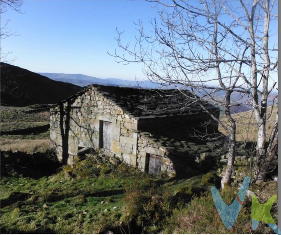 EN LA PARTE MÁS ALTA DE SAN PEDRO DEL ROMERAL, EN BUSTALEGUIN, presentamos esta maravillosa finca de más de 40.000m2 con dos cabañas en ella.Una de ellas, de aproximadamente 50 m2 construidos y con el tejado en buen estado, y la otra, de unos 40 m2 construidos y con el tejado hundido.El agua es de manantial, no tiene luz y el acceso a día de hoy es malo, pero se está CONSTRUYENDO UNA PISTA QUE LLEGARÁ A LA MISMA LINDE DE LA FINCA, y que quedará a unos 200 m2 de una de las cabañas.El entorno no puede ser más idílico, y las vistas son maravillosas.Es una oportunidad única si quieres alejarte del mundanal ruido cuando estés de vacaciones o para alquiler vacacional. Seguro que en este sentido sería un lugar muy valorado.¡¡LLÁMANOS Y TE INFORMAREMOS SIN COMPROMISO, Y PODRÁS VISITARLAS Y VER POR TI MISMO LA OPORTUNIDAD DE QUE TE HABLO!!Gastos e Impuestos no incluidos en el precio. Compra sujeta a ITP. El comprador se hará cargo de los costes de la escritura e inscripción en el Registro de la Propiedad. Más información sobre transparencia, impuestos, gastos y condiciones de compraventa en nuestra web www.activanorte.com\"