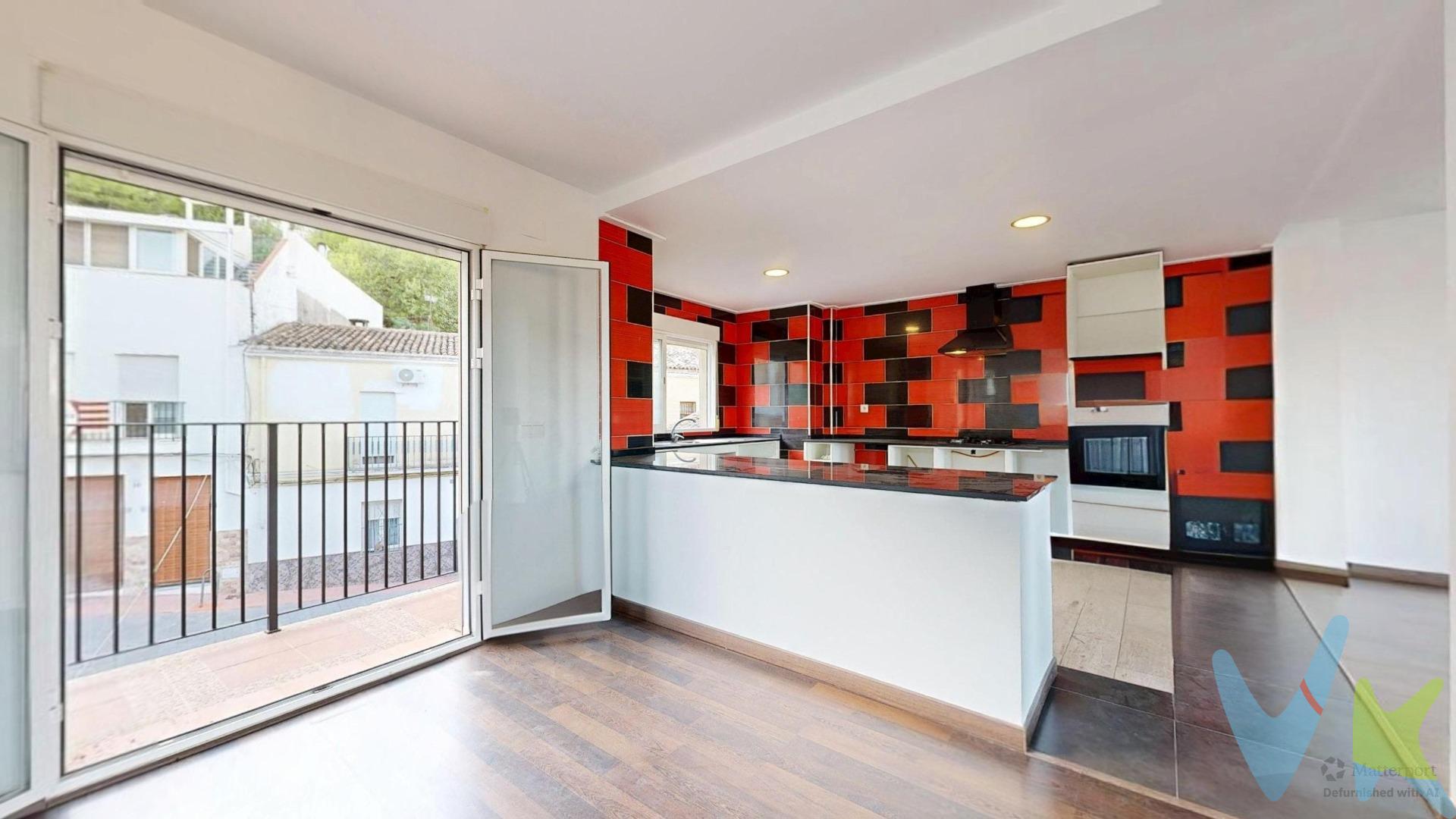 🌟 Exclusiva oportunidad en Ador (a 10 min. de Gandía y sus playas). Vivienda + Local comercial independiente. Ideal para vivi, emprender o bien invertir y obtener 2 rentas separadas. 💰 Precio: 180.000 €. Descubre esta magnífica casa de obra nueva en pleno centro de Ador, un encantador pueblo a solo 10 minutos de Gandía y de las mejores playas de la Safor. Una ubicación privilegiada que combina naturaleza, tranquilidad y cercanía a todos los servicios. Perfecta para quienes buscan calidad de vida y, además, la posibilidad de disponer de un espacio propio para su negocio o una inversión rentable. . 🏡 Características principales:. 3 plantas + terraza superior (≈ 80 m² cada planta). 4 habitaciones amplias y luminosas. 3 baños completos (uno en el local comercial). 2 salones espaciosos con gran entrada de luz natural. Cocina office con acceso directo a una terraza privada. Terraza superior panorámica con vistas impresionantes a las montañas. Obra nueva, lista para entrar a vivir. 🏢 Local comercial independiente:. En la planta baja encontrarás un local con acceso directo desde la calle y baño propio. Ideal para:. ✔️ Abrir tu propio negocio (tienda, consulta, despacho, o un mini super como lo fue hace algún tiempo). ✔️O bien.  Alquilarlo y obtener ingresos extra. . 📍 Ubicación inmejorable:. A los pies de la montaña, rodeada de senderos y naturaleza. donde vivirás momentos únicos y recuerdos imborrables. A solo 10 minutos de Gandía y playas. Tranquilidad de pueblo con todos los servicios cercanos. ✅ Vive donde otros solo vienen de vacaciones y haz que tu casa trabaje para ti. Una propiedad única que combina hogar, negocio e inversión. Podría cambiar tu vida!. Llamanos !!!! ¡No dejes escapar esta oportunidad!. 