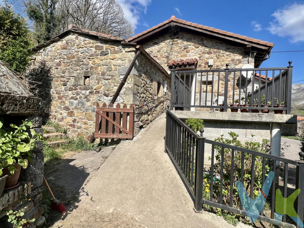 En el Barrio de Merilla, perteneciente al pueblo de san Roque de Riomiera, uno de los 3 valles pasiegos y una de las zonas mas hermosas de Cantabria, disponemos para su venta de esta estupenda casa independiente con una parcela de 546m2. La casa está acondicionada y totalmente habitable con el tejado en buen estado. 