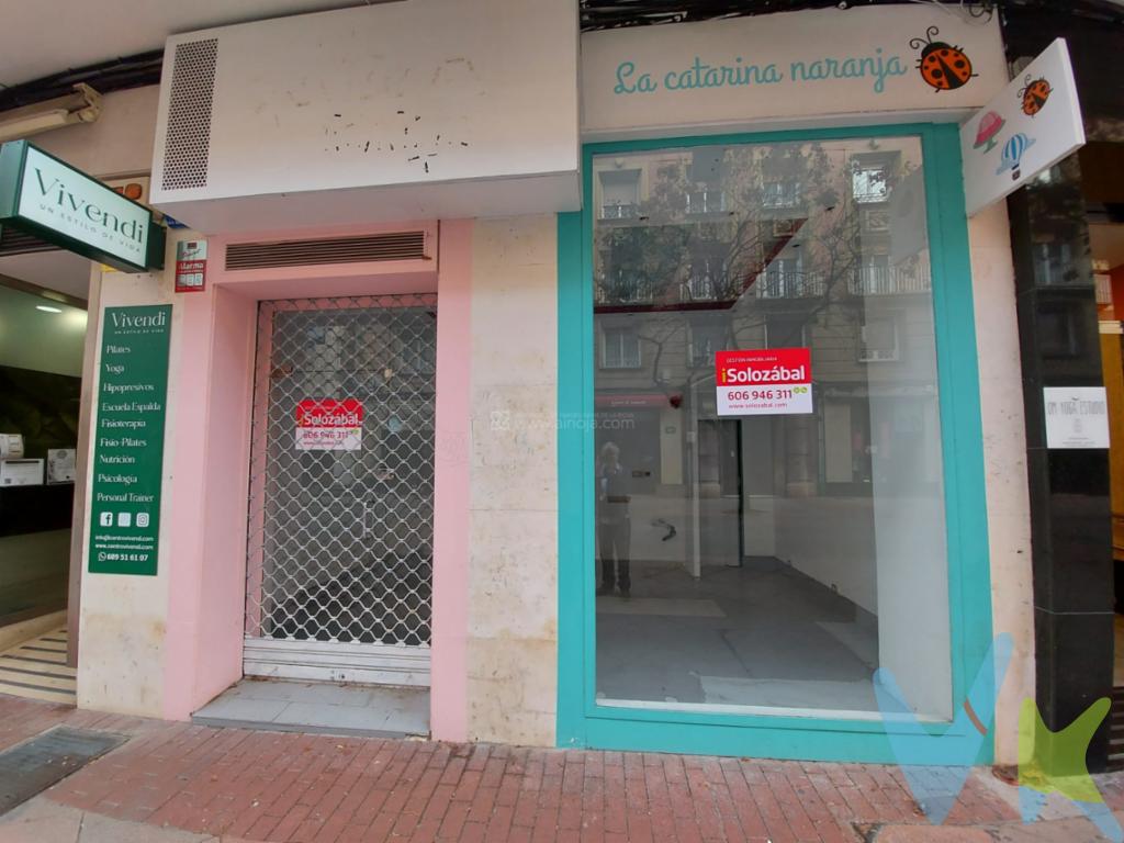 Local comercial en Venta en zona peatonal Paseo de las 100 tiendas de Logroño.Local comercial acondicionado. Fachada de 5,02 metros lineales. Situado en zona comercial peatonal, en una de las vías principales. Altura de local 4,80 m. Estado del local acondicionado con suelos, paredes, escaparate acristalado con carpintería de aluminio. 