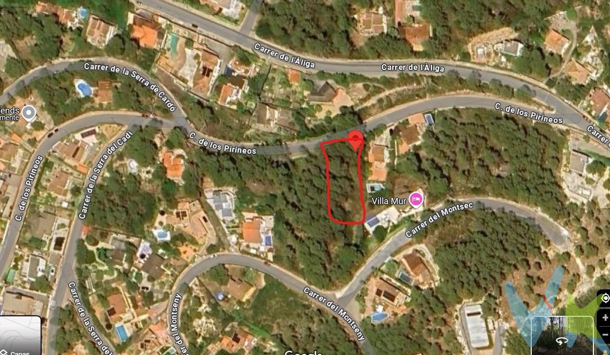 ¡Oportunidad única en Mas Mestre, Olivella! Parcela de 815 m² ideal para construir la casa de tus sueños. Con orientación Oeste, cerca de la naturaleza pero a 10 minutos de Sitges. Además, cuenta con fácil acceso en coche desde la entrada de la urbanización, lo que te permitirá llegar cómodamente a tu nuevo hogar. ¡Haz realidad tu proyecto en un entorno tranquilo y privilegiado!. Normativa urbanística (Clave R6b) :. Parcela mínima 800m2. Edificabilidad máxima de 0,45m2/m2 terreno. Ocupación máxima de la parcela 30%. Espacio libre sin pavimentar: 45%. Fachada mínima de 20m2. Altura reguladora máxima 7.50m = Pb+1+sota cubierta. Distancia a vial 5m. Distancia fincas colindantes 3m. Uso permitido: Uso de vivienda familiar.