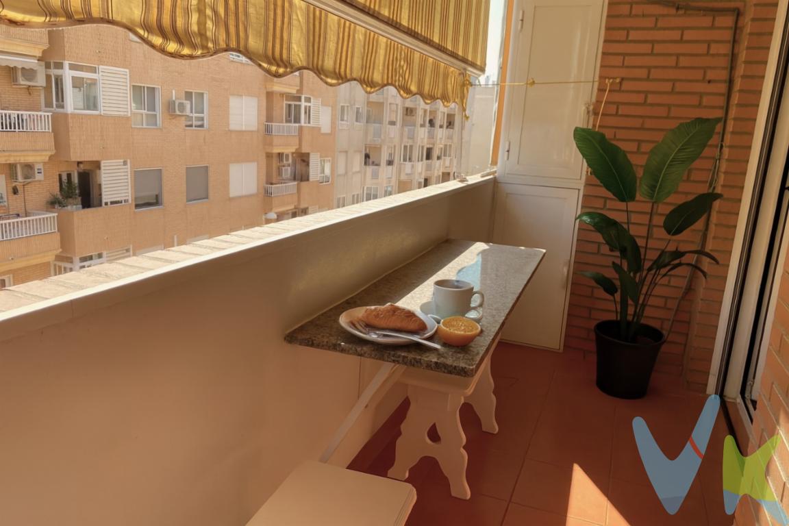 ¡CÓMO ME GUSTA ESTE PISO!, LA PLAYA muy cerca, una BONITA TERRAZA DISFRUTANDO DE LA BRISA DEL MAR, poder DARTE UN BAÑO EN LA PLAYA ANTES DE COMER, ARENA FINA Y BLANCA, todos los servicios muy cerca, para no necesitar coger el coche ... ¿Te apetece? ¡LLÁMANOS!..La playa de Puerto de Sagunto tiene una longitud de 1.300 m de arena fina y aguas cristalinas, con una zona de dunas y un espigón que le da una imagen muy característica. Su paseo marítimo tiene muchos restaurantes y cafés. Junto al mar encontrarás diferentes áreas para el ocio, el deporte y las actividades infantiles..Y a un paso de esta maravillosa playa, puedes tener TU CASA, como de vacaciones eternas..., en un edificio en perfecto estado, que requiere poco mantenimiento, con ascensor y planta de garajes en sótano. El piso tiene unos 90 m2. de superficie, con una estupenda terraza que vas a disfrutar muchísmo,  ya que al estar cubierta vas a querer estar allí todo el tiempo. 3 habitaciones dobles, dos baños, uno en la habitación principal. Propiedad en buen estado. PISO CON TERRAZA Y VISTAS LATERALES A LA PLAYA.VIVIENDA VPO, consultar requistos para compra.INMUEBLE CERTIFICADO POR ASICVALEl municipio cuenta con todas las comodidades para vivir durante todo el año con toda clase de servicios ( hospital, centros comerciales, cines...). Esta población esta próxima de los centros urbanos como Canet d´en Berenguer, Sagunto y a 23 Km de Valencia. . .  *Por mandato expreso del propietario, comercializamos este inmueble en exclusiva, lo que le garantiza el acceso a toda la información, a un servicio de calidad, un trato fácil, sencillo y sin interferencias de terceros. Si usted es agente inmobiliario y tiene un cliente para este inmueble, llámenos estaremos encantados de colaborar.. . El precio indicado no incluye gastos ni otros conceptos. A tal efecto, se informa que al referido precio habrá que añadirle los gastos propios de la transmisión inmobiliaria, entre los que cabe enumerar los siguientes: honorarios notariales, impuesto al que se encuentre sujeta la transmisión (Impuesto sobre el Valor Añadido o Impuesto sobre Transmisiones Patrimoniales y Actos Jurídicos Documentados, según el caso), gastos de inscripción en el Registro de la Propiedad y honorarios de intermediación de la agencia inmobiliaria (3%+iva).. . 