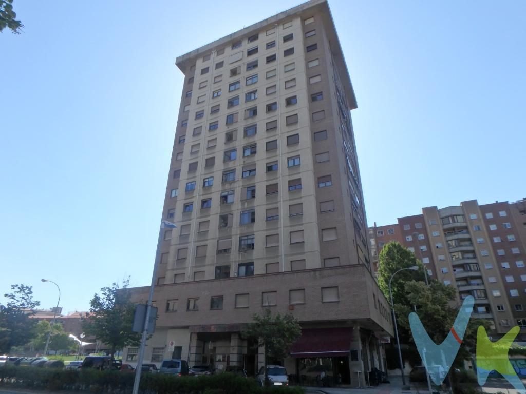 Atencion!!! Presentamos una muy buena plaza de aparcamiento en Azpilagaña, en calle Río Alzania Nº 19, muy comodo el acceso. No pierdas el tiempo en buscar aparcamiento en esta zona, dispón de tu plaza las 24 h lo 365 días.
En el precio NO están incluidos gastos impuestos, notaría y registro.