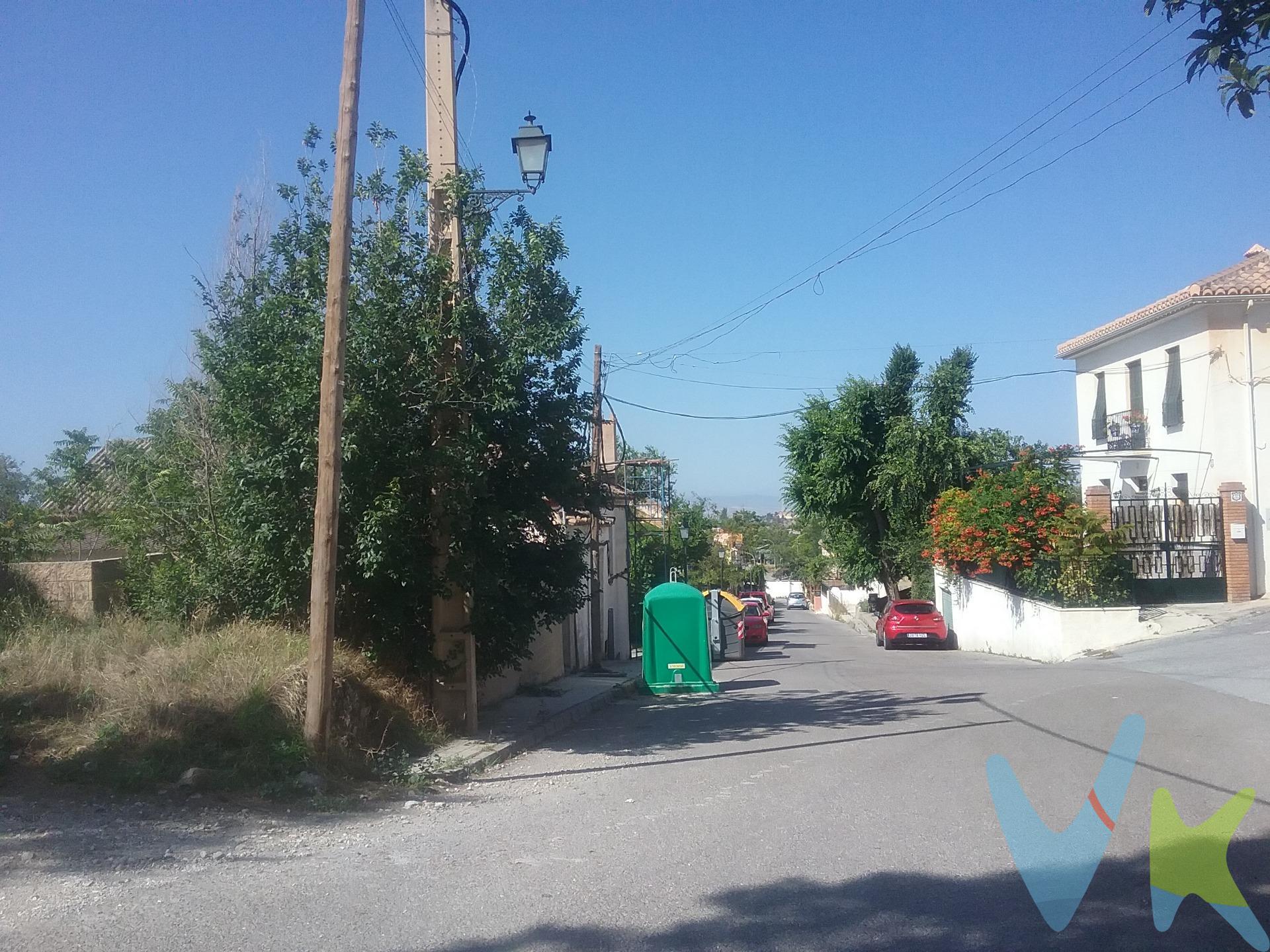 Te ofrecemos la oportunidad de construir tu hogar a un precio inmejorable!. Estupendo solar situado en la calle principal de la localidad del Fargue, Calle Barrio Alto. La parcela cuenta con 145 m2 según catastro donde podrás edificar una gran vivienda unifamiliar ya que cuenta con el 90% de coeficiente de edificabilidad y con posibilidad de 2 alturas más semisótano. No lo dudes más y llámanos para comenzar a hacer realidad tu sueño!. Ref. N229. * El PVP indicado no incluye impuestos ni gastos de Escritura. * Honorarios agencia no incluidos. * Las superficies expresadas en esta página tienen carácter descriptivo y son aproximadas. * Los precios pueden ser susceptibles de modificación sin previo aviso. 