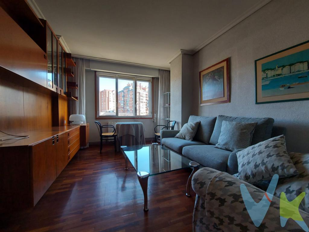 Vivienda exterior de 4 dormitorios, baño y aseo en Avenida de España en Logroño.Oportunidad de piso espacioso. Junto a la nueva estación de tren y autobús. Centro de salud Espartero.Situado en la zona Centro, este inmueble ofrece una ubicación privilegiada, con todos los servicios en sus alrededores.Esta propiedad es perfecta para quienes buscan un piso amplio.La vivienda, situada en la tercera planta de un edificio y cuenta con ascensor, dispone de una superficie útil de  98.- m². Aproveche esta ocasión única para visitar este inmueble.No dude en contactar para agendar una visita , quizá sea  la oportunidad que estaba esperando.Plaza de Garaje Opcional en las proximidades ( 27.000.-Euros ).