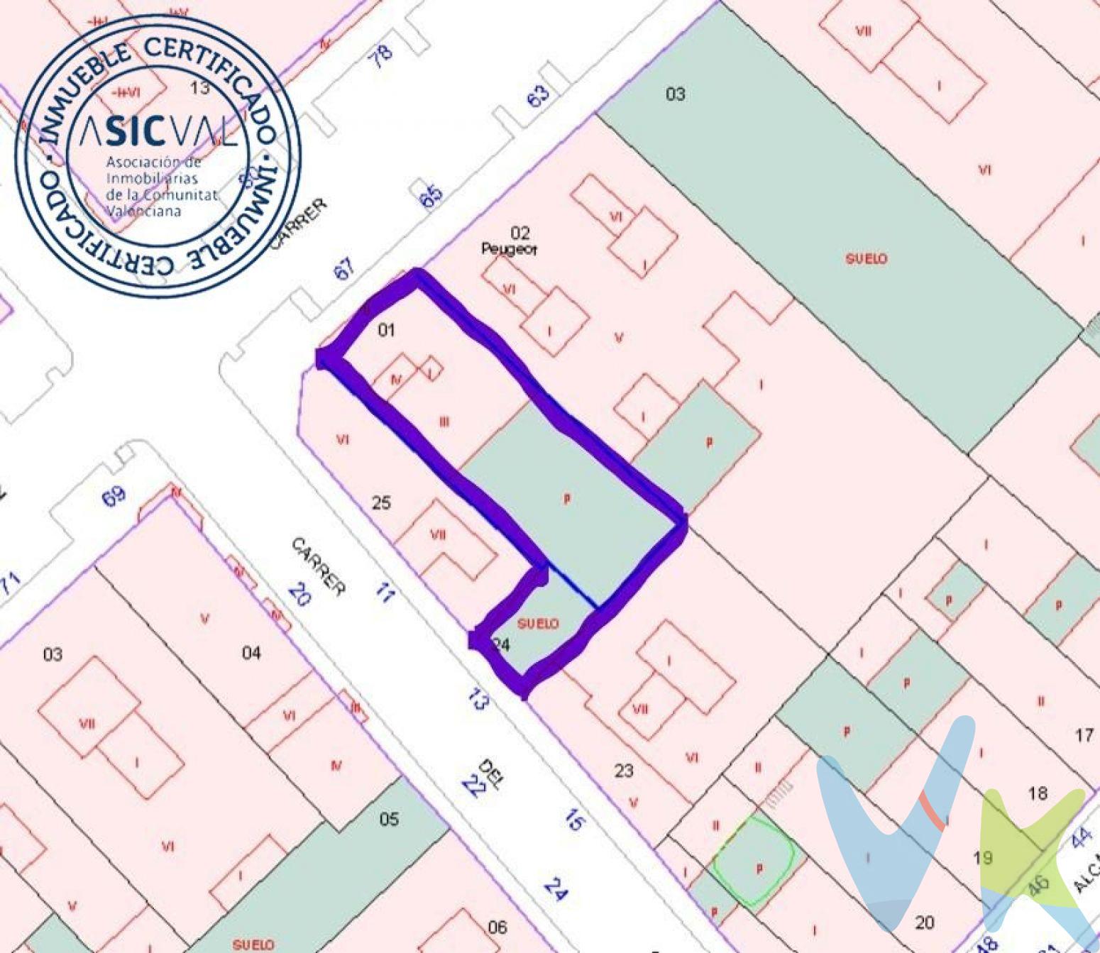 Si está buscando una manera de invertir su dinero y darle una buena rentabilidad, le presentamos este solar en el centro de la ciudad de Torrent, perfectas para construir y sacarle el máximo provecho. 2 solares contiguos donde se pueden edificar 4 (Calle Padre Méndez) y  5 alturas (Calle Garbí), lo que hacen un total de 14 viviendas. Zona muy demanda y tremendamente rentable, por su ubicación y cercanía a colegios, Universidad Católica, institutos, y rodeada de todos los servicios, (Ayuntamiento, centros médicos, supermercados, restaurantes, farmacias, bancos?) Todo lo necesario para el día a día. Por mandato expreso del propietario, comercializamos este inmueble en MULTIEXCLUSIVA, lo que le garantiza un servicio de calidad, un trato fácil, sencillo y sin interferencias de terceros. Por este motivo, se ruega no molestar a los propietarios, a los ocupantes de la propiedad y a los vecinos. Muchas gracias por su comprensión. Si Usted es agencia inmobiliaria y tiene un cliente para este inmueble, llámenos, estaremos encantados de colaborar en ésta y otras operaciones.