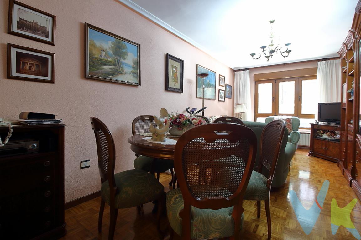 Presentamos una magnífica oportunidad de adquirir un encantador piso en venta situado en la deseada zona de Laviada, en Gijón. Esta propiedad, que promete ser el hogar perfecto para quienes buscan comodidad y accesibilidad, se extiende a lo largo de 89.97 metros útiles y cuenta con un total de 95 metros construidos. Esta vivienda, construida en el año 1984 con tres amplias habitaciones, salón-comedor, dos baños, amplia cocina con terraza , despensa y trastero en bajo cubierta.Entre las características más destacables de este piso, se encuentra su acogedora terraza de 70 metros que se accede desde una de las habitaciones como uso y disfrute de la vivienda, ideal para quienes disfrutan de un espacio al aire libre privado, perfectos para relajarse después de un día ajetreado o para compartir momentos con amigos y familiares.El edificio también cuenta con la comodidad de un ascensor, facilitando el acceso a la vivienda. Este elemento es especialmente valioso tanto para las familias con niños pequeños como para las personas mayores, garantizando así un acceso cómodo y sin inconvenientes. Además, se ofrece un trastero, una solución perfecta para almacenar aquellos objetos que no se utilizan a diario.La ubicación de este piso es otro de sus mayores atractivos. Situado en la zona de Laviada, los futuros propietarios disfrutarán de la ventaja de estar bien conectados con el resto de la ciudad. La proximidad a servicios de transporte público como el tren y el autobús es un valor añadido que facilitará el día a día, permitiendo moverse cómoda y rápidamente por Gijón y sus alrededores.Contamos con más de 35 años de experiencia acreditada y nuestro objetivo es garantizarle un servicio de compra humano, ético, de calidad, fácil y seguro. Nuestro equipo lo integran agentes con la titulación AIR (Agente Inmobiliario Registrado), somos CRS (Council of Residential Specialist) y API. (Agente de la Propiedad Inmobiliaria Colegiado nº248). Contamos con un seguro de Caución que nos permite garantizar el depósito de las cantidades entregadas por nuestros clientes.Te ayudamos con la financiación con las mejores condiciones hipotecarias hasta el 100%.Consulte en nuestras reseñas de Google lo que opinan los clientes que ya han trabajado con nosotros.El precio NO incluye: Impuestos, gastos de Notaría, registro y honorarios de los servicios contratados por los compradores a la Agencia Inmobiliaria.