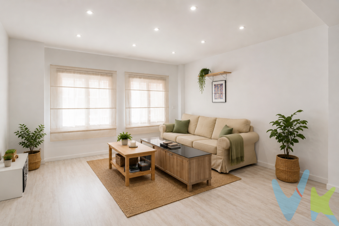 Presentamos una magnífica oportunidad de adquirir un encantador piso en venta, ubicado en una de las zonas más emblemáticas y con más historia de Valencia: Ciutat Vella - La Xerea. Este inmueble, situado en la segunda planta de un edificio con el encanto de los años 50, es un refugio acogedor ideal para aquellos que desean vivir en el corazón de la ciudad sin renunciar a la tranquilidad y comodidad de una calle tranquila.El inmueble cuenta con dos habitaciones bien distribuidas que ofrecen un espacio óptimo y versátil, perfectas para adaptarse a las necesidades de cualquier familia, pareja o profesional que trabaje desde casa. Con 61 metros cuadrados útiles y un total de 70 metros construidos, este piso ofrece un equilibrio perfecto entre funcionalidad y comodidad, con un diseño que maximiza cada rincón.El edificio, aunque mantiene su estructura original, se ha actualizado con un ascensor moderno que añade un valor significativo a su acceso diario. La situación en la segunda planta sirve para combinar lo mejor de la vida urbana con la quietud deseada en un hogar.Su proximidad a las principales redes de transporte de la ciudad es otro de sus atractivos destacados. A pocos pasos, encontrará acceso a trenes, estaciones de metro y paradas de autobús, lo que facilita la conexión rápida y eficaz con el resto de Valencia. Esta ventaja logística convierte la ubicación en un punto estratégico tanto para quienes trabajan en el centro, como para quienes buscan explorar otras áreas de la región.Además, vivir en la zona de Ciutat Vella - La Xerea ofrece el privilegio de estar rodeado de la cultura, el arte y la historia que definen a Valencia. Desde sus calles empedradas hasta sus monumentos históricos, el entorno provee una abundancia de actividades culturales, restaurantes y tiendas que enriquecen la experiencia diaria. Disfrute del Museo de Bellas Artes, la Catedral de Valencia y el Jardín del Turia a pocos minutos de su portal.Sin duda, este piso representa una oportunidad única para quienes buscan una propiedad con identidad y distinción en un barrio con alma, rodeado de todos los servicios necesarios. La inversión en este inmueble no solo garantiza una excelente calidad de vida, sino que también asegura una sólida plusvalía en el tiempo, dado el prestigio y la revalorización constante del casco histórico de Valencia.No deje pasar la oportunidad de visitar este inmueble singular que promete ser el hogar de sus sueños. Este acogedor piso en la histórica Ciutat Vella espera ser descubierto por alguien que valore el equilibrio perfecto entre la vida moderna y el encanto clásico. Concertar una visita será el primer paso para enamorarse de su futuro hogar en Valencia.Algunas fotografías proporcionadas han sido decoradas con IA,  sin alterar la distribución o las prestaciones de la vivienda.Agencia Registrada con el Nº 89 en el Registro Obligatorio de Agentes Inmobiliarios de la Comunitat Valenciana. Puede consultar en la web de la GVA:https://habitatge.gva.es/es/registres-en-materia-habitatgeLa oferta está sujeta a cambios de precio o retirada del mercado sin previo aviso. Este anuncio en su conjunto, incluyendo textos, fotos, imágenes o cualquier otro contenido de este, no es vinculante dado que la información es ofrecida por terceros y puede contener errores. Se muestra a título informativo y no contractual.Gastos de la compraventa a cargo de la parte compradora no incluidos en el precio del inmueble a tener en cuenta:- ITP con carácter general en Valencia es del 9%, pudiendo corresponderle otro tipo impositivo atendiendo a sus circunstancias personales (por edad, renta o situación familiar primera vivienda habitual, etc ) previstas legalmente.*Base imponible del impuesto el mayor valor entre el precio de compraventa, la tasación o el valor de referencia catastral.- Gastos de notaría y registro, en su caso, suelen oscilar aprox; entre 1,5% y 2,5% (aranceles variables según valor de compraventa, n.º de copias, etc ).- Si tramita la inscripción una gestoría, deberá abonar sus honorarios más IVA ( en este caso suele oscilar entre los 250EUR y los 400EUR + IVA).- Honorarios de mediación inmobiliaria a cargo del comprador del 3% del precio final de venta más IVA (21%), salvo otro pacto.Por mandato expreso del propietario, comercializamos este inmueble en exclusiva, lo que le garantiza el acceso a toda la información, a un servicio de calidad, un trato fácil, sencillo y sin interferencias de terceros. Por este motivo, se ruega no molestar al propietario, a los ocupantes de la propiedad o a los vecinos. Muchas gracias por su comprensión. Si usted es agente inmobiliario y tiene un cliente para este inmueble, llámenos: estaremos encantados de colaborar.Se informa al consumidor que la agencia actúa como intermediaria inmobiliaria en la operación, estando cualquier eventual compraventa y sus condiciones sujeta a la aceptación expresa del propietario-vendedor y a la posterior formalización del correspondiente contrato.