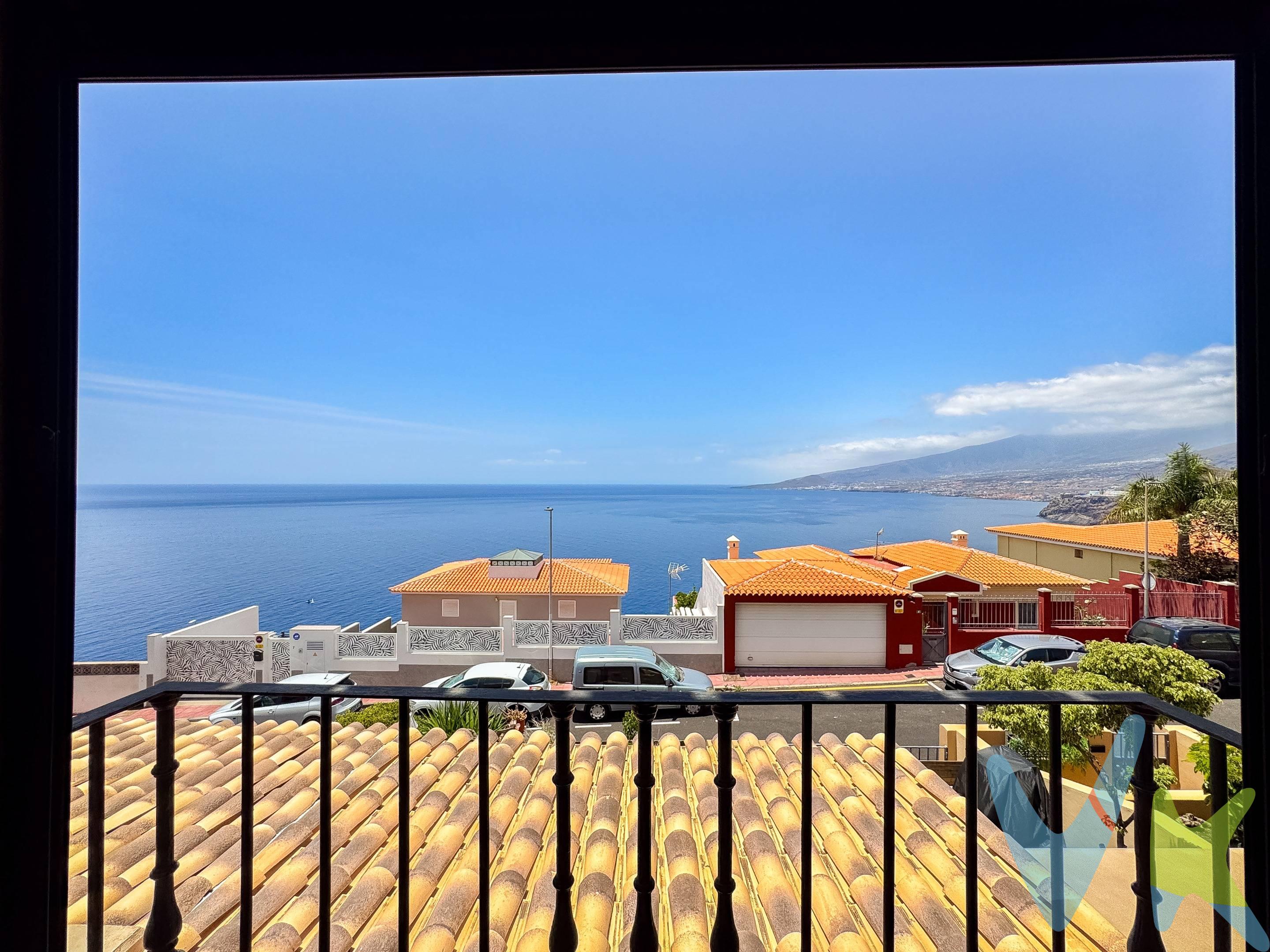 *Impresionante adosado en Radazul Bajo con vistas al mar y la montaña*. ¡Vive en un entorno privilegiado en Radazul Bajo! Este adosado de dos plantas más garaje  ofrece unas vistas impresionantes al mar y a la montaña, y una distribución que combina comodidad y funcionalidad. *Características principales:*. - *Superficie construida:* de 106 m2 y con unos 150 m2 útiles.   . - *Planta baja:* espacioso garaje con una plaza de parking, además de un despacho acristalado ideal para trabajar desde casa.  . - *Primera planta:* luminoso salón, aseo completo, zona de almacenaje y una gran cocina. Desde aquí, accedes a una fantástica terraza, parte cubierta, perfecta para disfrutar de noches de verano y momentos de relax con vistas al mar y la montaña.  . - *Segunda planta:* dos amplias habitaciones, una de ellas con vistas infinitas al mar, y u baño completo.. Este adosado combina la comodidad de sus espacios interiores con la belleza de su entorno y las vistas que te acompañarán en cada momento. Es una oportunidad única para vivir en un lugar tranquilo, con excelente calidad de vida. ¡Descubre esta increíble oportunidad que no querrás dejar pasar! Con un diseño atractivo, calidad excepcional y un precio irresistible, esta oferta está pensada para ti. No pierdas la oportunidad de mejorar tu experiencia y aprovechar al máximo lo que tenemos para ofrecerte.                                                      La superficie útil se ha obtenido mediante un porcentaje estimado en referencia a la superficie construida. Datos meramente informativos sin valor contractual. Impuestos y gastos de transmisión no incluidos en el precio de venta.                                                 . Impressive Semi-Detached Home in Radazul Bajo with Sea and Mountain Views. Live in a privileged environment in Radazul Bajo! This semi-detached house spread over two floors plus a garage offers breathtaking views of the sea and the mountains, with a layout that combines comfort and functionality. Main Features:. - Built area: 106 m², approximately 150 m² useful area.   . - Ground floor: spacious garage with one parking space, plus an glazed office ideal for working from home.   . - First floor: bright living room, full guest toilet, storage area, and a large kitchen. From here, you access a fantastic terrace, partly covered, perfect for summer nights and relaxing moments with views of the sea and the mountains.   . - Second floor: two large bedrooms, one of them with endless sea views, and a full bathroom. This semi-detached home combines the comfort of its interior spaces with the beauty of its surroundings and the views that will accompany you at all times. It is a unique opportunity to live in a tranquil place with excellent quality of life. Discover this incredible opportunity that you won't want to miss! With an attractive design, exceptional quality, and an unbeatable price, this offer is made for you. Don’t miss the chance to improve your experience and make the most of what we have to offer. The useful surface area has been estimated based on a percentage relative to the built surface area. Data is purely informative and not legally binding. Taxes and transfer costs are not included in the sale price.