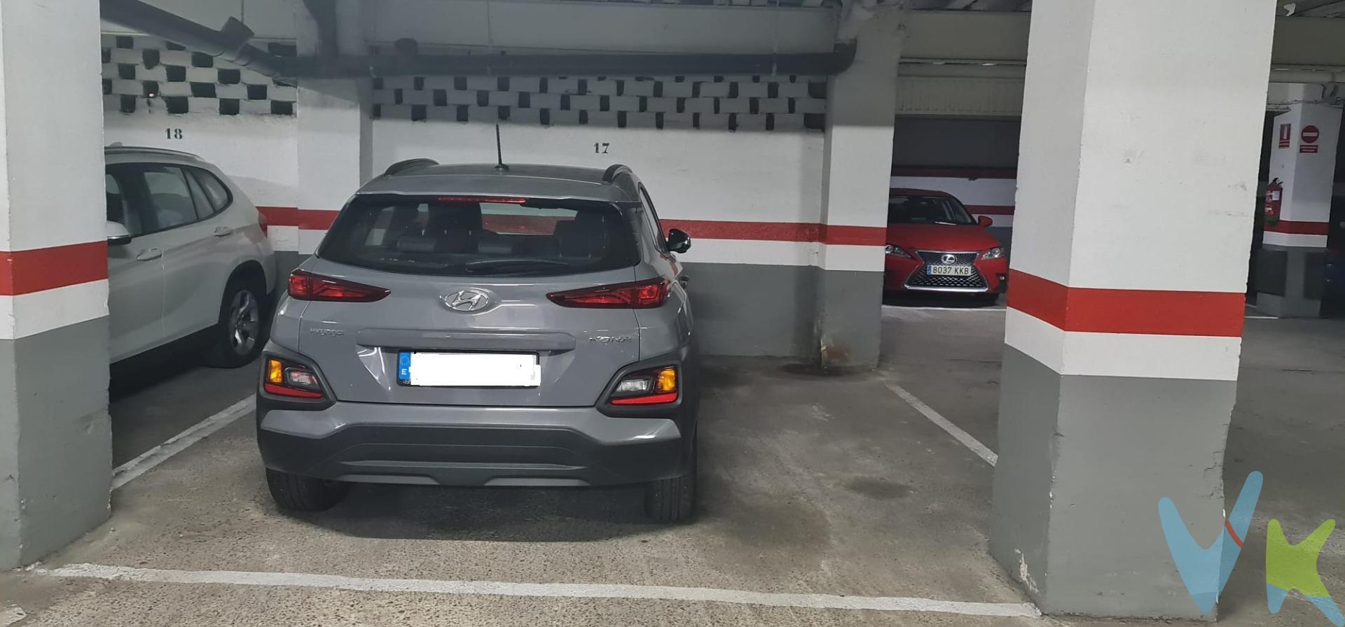 Plaza de Garaje en el nº 8 de la calle Renedo. Abierta, en el sótano -1, con fácil acceso y entre columnas, para coche y moto.