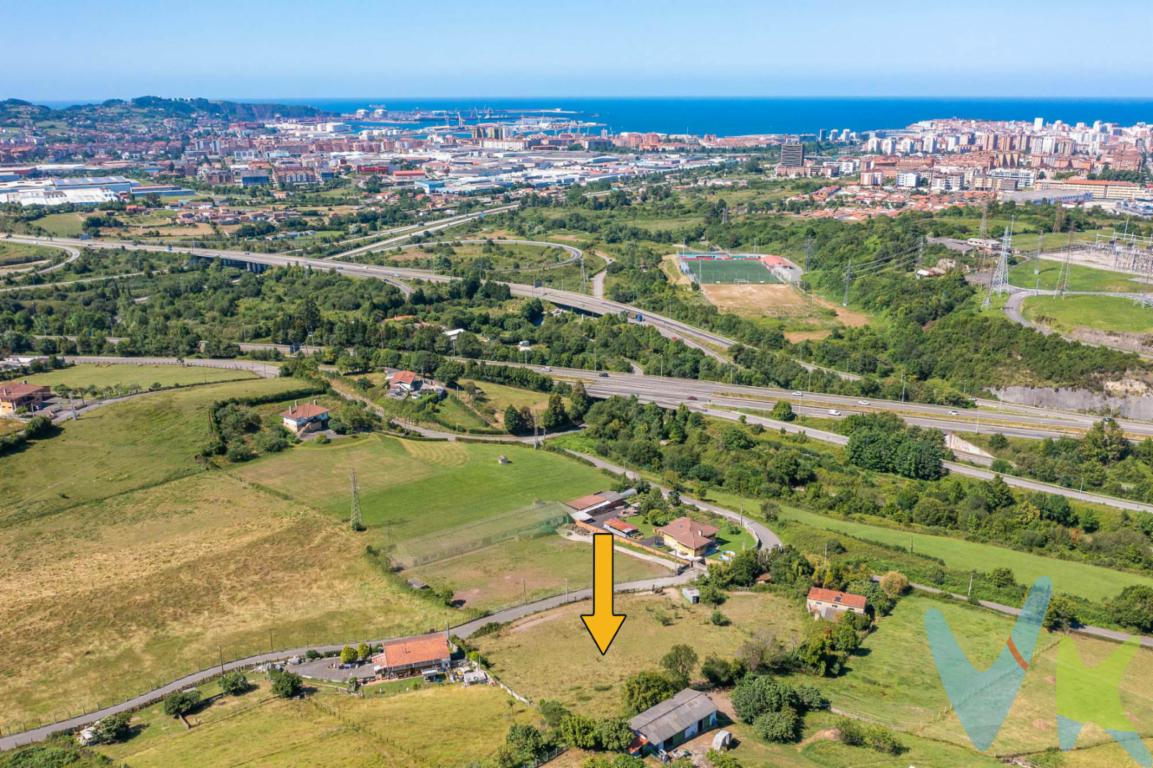 ¡Atención a todos los interesados en invertir Finca Edificable lado Alcampo  en Roces, Gijón!Ponemos a la venta una Finca de 3700 metros, que puedes parcelar en 2 Fincas edificables de 1800 metros cada una  en un Precio de 160.000 euros mas Impuestos  y unas Magnificas Vistas a Gijon.La propiedad está completamente cerrada, garantizando seguridad y privacidad, características fundamentales para aquellos que buscan un entorno tranquilo y resguardado del bullicio urbano.Ubicada en una zona estratégica de Gijón, esta amplia finca se extiende sobre un terreno que permite construir hasta 300 metros cuadrados en cada una de las Fincas.Su localización en Gijón proporciona fácil acceso a una variedad de comodidades, desde centros educativos a zonas comerciales, todo a pocos minutos de su futuro hogar.Por otro lado, esta oportunidad no solo es atractiva para quienes buscan una vivienda, sino también para inversores con visión de futuro. El terreno edificable otorga a este inmueble un valor adicional que no se debe dejar pasar. La demanda creciente en la zona asegura una inversión segura y con perspectivas de revalorización a largo plazo.No deje pasar la ocasión de visitar y considerar esta finca, que promete ser el lienzo perfecto para realizar sus sueños arquitectónicos. Son muy pocas las parcelas que combinan tan armoniosamente la comodidad de la cercanía a servicios urbanos con la tranquilidad de un entorno privado y seguro.Le invitamos cordialmente a concertar una visita sin compromiso para apreciar en persona todo el potencial que esta exclusiva finca tiene para ofrecer. ¡En el precio publicitado no se incluyen los Impuestos de Transmisiones Patrimoniales ni los Gastos de Notaría y Registro. 