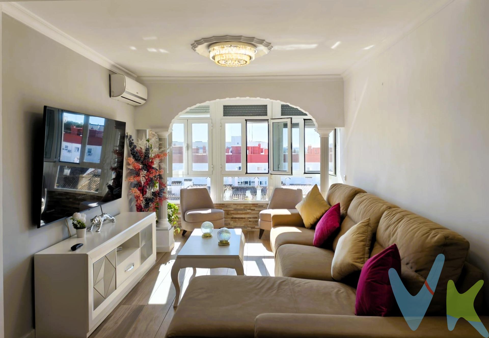 Descubre este encantador piso situado en la atractiva zona de El Carmen, San Fernando 🌳. Con una superficie útil de 86.81 m², esta propiedad ha sido completamente reformada para ofrecer un ambiente moderno y acogedor 🏡. Su orientación hacia el Este permite disfrutar del sol durante las mañanas ☀️. El inmueble cuenta con dos dormitorios dobles y dos habitaciones sencillas, ideal para familias o como espacio adicional para estudios 📚✨. Además, dispone de un amplio baño completo que proporciona comodidad a los residentes 🚿. Entre sus características destacadas se encuentran las vistas al exterior 🍃🏞️ desde varias estancias del inmueble así como su cercanía a servicios esenciales: autobuses próximos 🚍 , colegios 🎓 e incluso zonas infantiles perfectas para el esparcimiento familiar 👶🛝. No pierdas la oportunidad de adquirir tu nuevo hogar en una ubicación privilegiada donde cada detalle está pensado para tu bienestar! ¡Contáctanos hoy mismo!. Disponemos del Documento Informativo Abreviado de la propiedad (D.I.A), según Decreto 218/2005, de 11 de octubre. La Agencia Inmobiliaria también dispone de  Seguro de Caución, para la garantía y protección de las cantidades económicas  entregadas como señal para la reserva de una vivienda. Así mismo, informamos que los gastos Notariales, Registrales, ITP, Honorarios de la Agencia y otros gastos inherentes a la compraventa no está incluidos en el precio. Por mandato expreso del propietario, comercializamos este inmueble en exclusiva compartida, lo que le garantiza el acceso a toda la información, a un servicio de calidad, un trato fácil, sencillo y sin interferencias de terceros. Por este motivo, se ruega no molestar al propietario, a los ocupantes de la propiedad o a los vecinos. . Muchas gracias por su comprensión. 