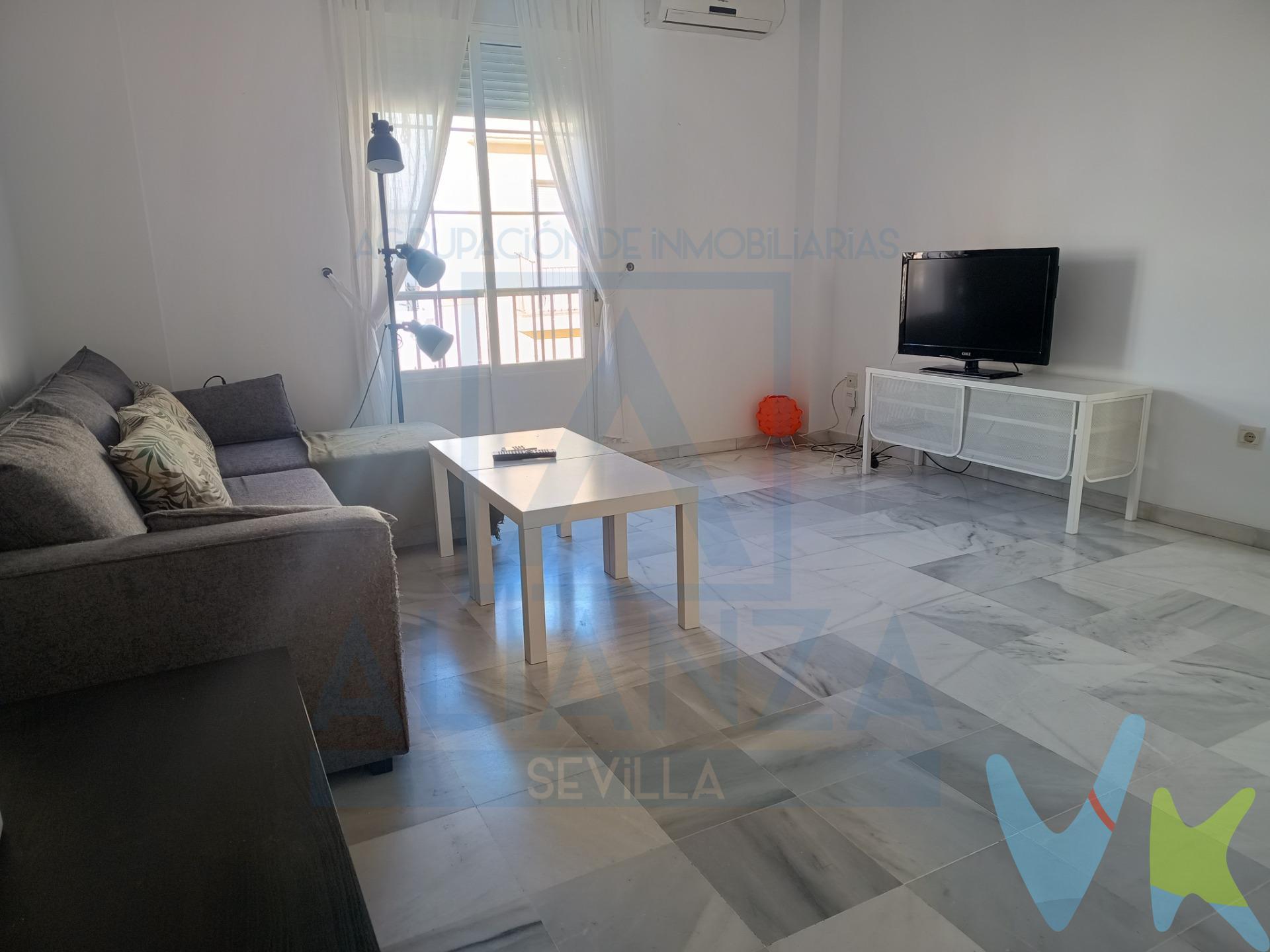 Venta de piso céntrico en Camas (Sevilla). Oportunidad para Inversores | Piso moderno en pleno centro de Camas. Se presenta en venta este acogedor y moderno piso situado en la céntrica calle José Payán, una de las zonas más demandadas y con mejor proyección de Camas. Una vivienda cómoda, práctica y muy bien distribuida, ideal para quienes buscan una inversión segura y con rentabilidad desde el primer día. Características principales:. •	63,45 m² construidos. •	Ubicado en una segunda planta (sin ascensor). •	Edificio de construcción reciente (año 2005). •	2 dormitorios muy luminosos. •	Espacios bien aprovechados y un ambiente moderno. Ideal para inversores. La vivienda se encuentra actualmente alquilada, con un contrato en vigor firmado el año pasado, cumpliendo todos los requisitos legales. La renta es acorde al mercado actual, lo que garantiza una rentabilidad estable desde el momento de la compra. Los detalles del contrato, condiciones y renta exacta se facilitarán personalmente a los interesados para mayor transparencia y confidencialidad. En cumplimiento de las obligaciones de información previstas Disp. final 3ª de la Ley 10/2025, de 28 de diciembre, de servicios de atención a la clientela y transparencia, así como en la normativa sectorial vigente, y RD 218/2005 de Inf. de la Junta de Andalucía, el precio indicado no incluye los gastos e impuestos inherentes a la adquisición, los cuales se desglosan estimados o con posibilidad de calcularlos a continuación; los gastos más ajustados serán dados en el D.I.A. en la visita a inmuebles, o antes. *Gastos de Notaría: La Minuta se calculará según al arancel notarial oficial: Anexo I, del Real Decreto 1426/1989, de 17 de noviembre. Enlace: notariared.com/calculadora-gastos-compra-vivienda/. *Gastos de Registro de la Propiedad: La inscripción se facturará según el arancel oficial: ANEXO I, del Real Decreto 1427/1989, de 17 de noviembre. Igual enlace anterior. *Gastos de Gestión (Gestoría): Los honorarios por la tramitación administrativa, liquidación de impuestos e inscripción registral ascienden de forma estimativa a [363 € aprox.] (IVA incluido), aunque depende de cada caso, y su dificultad. *Honorarios Agencia del Vendedor: incluidos en el PVP. *Honorarios Agencia del comprador: La agencia prestará los servicios de información, asesoramiento y acompañamiento previstos en el Encargo de Servicios y en el D.I.A. Si solicita servicios adicionales o personalizados, sus honorarios serán informados previamente, de forma individualizada y por escrito, conforme a la libertad de pactos y a la normativa vigente. *Si necesita Financiación, su banco le informará. *Impuesto sobre Transmisiones Patrimoniales (ITP): Se aplicará el tipo impositivo vigente en Andalucía (generalmente el 7%, sin perjuicio de tipos reducidos del 6%. 3,5%, etc, aplicables según las circunstancias personales del comprador o las características del inmueble). El impuesto se devenga sobre el superior entre: 1.- Valor de Referencia de Catastro; y 2.- Precio de venta. Puede calcular su situación personal en el portal oficial de la A.T. de Andalucía. enlace: juntadeandalucia.es/organismos/economiahaciendayfondoseuropeos/areas/tributos-juego/tributos/paginas/impuestos-cedidos-transmisiones.html. 