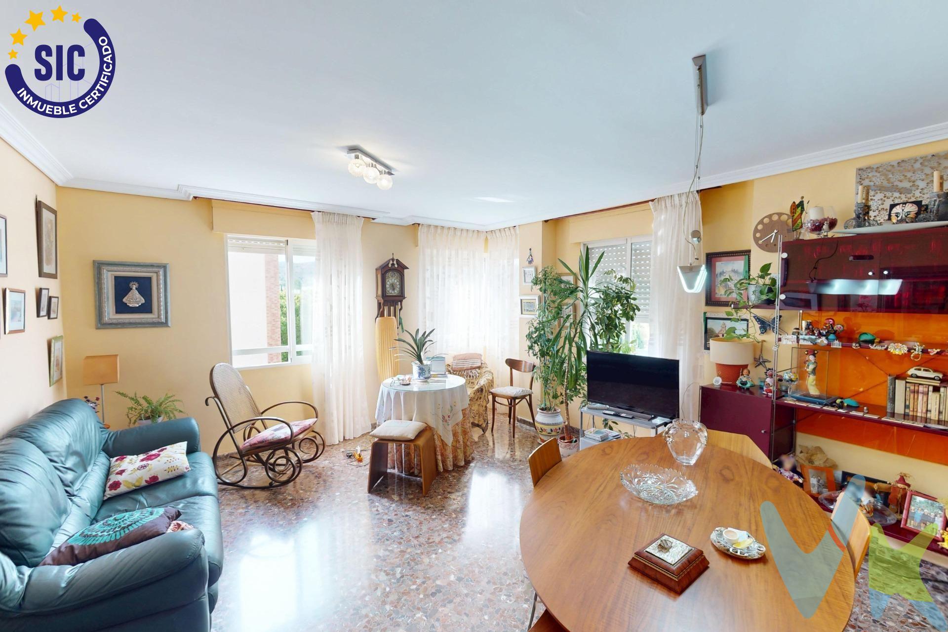 ¿Buscas una vivienda amplia, luminosa y con plaza de garaje y trastero incluidos?. Esta vivienda protegida (VPO) situada junto a la Universitat Jaume I (UJI), en una de las zonas con más proyección de Castellón, es una oportunidad única para vivir. 📐 Características principales:. 106 m² construidos / 93 m² útiles. 3 dormitorios (uno tipo suite con vestidor). 2 baños completos. Salón comedor. Cocina independiente amplia con zona de despensa. Armarios empotrados. Incluye plaza de garaje y trastero en el mismo edificio. 2ª planta con ascensor. Buena orientación y muy luminosa. 🛠️ Estado: Para entrar a vivir. Edificio con ascensor, puerta blindada y zonas comunes cuidadas. 🏙️ Zona y entorno:. Ubicada en la zona de la UJI, con rápido acceso a transporte público, colegios, zonas deportivas y zonas verdes. Además, cuenta con zonas comunes, pista de padel , terraza con vistas arriba del edificio para poder tener la ropa... 📣 ¡Oportunidad VPO!. Si cumples con los requisitos para acceder a este tipo de vivienda protegida, esta puede ser tu próxima casa. Te ayudamos a gestionar todo el proceso. . 📞 ¡Contacta con nosotros y agenda tu visita!. Este inmueble es en exclusiva, con lo que le facilitamos cualquier información sobre la vivienda. Por este motivo, solicitamos no molesten al propietario, ocupantes de la propiedad, vecinos o conserje de la comunidad. . Muchas gracias por su comprensión. El precio indicado puede sufrir variaciones. En todos los casos los precios expuestos son más impuestos y gastos derivados de la transmisión del inmueble. 