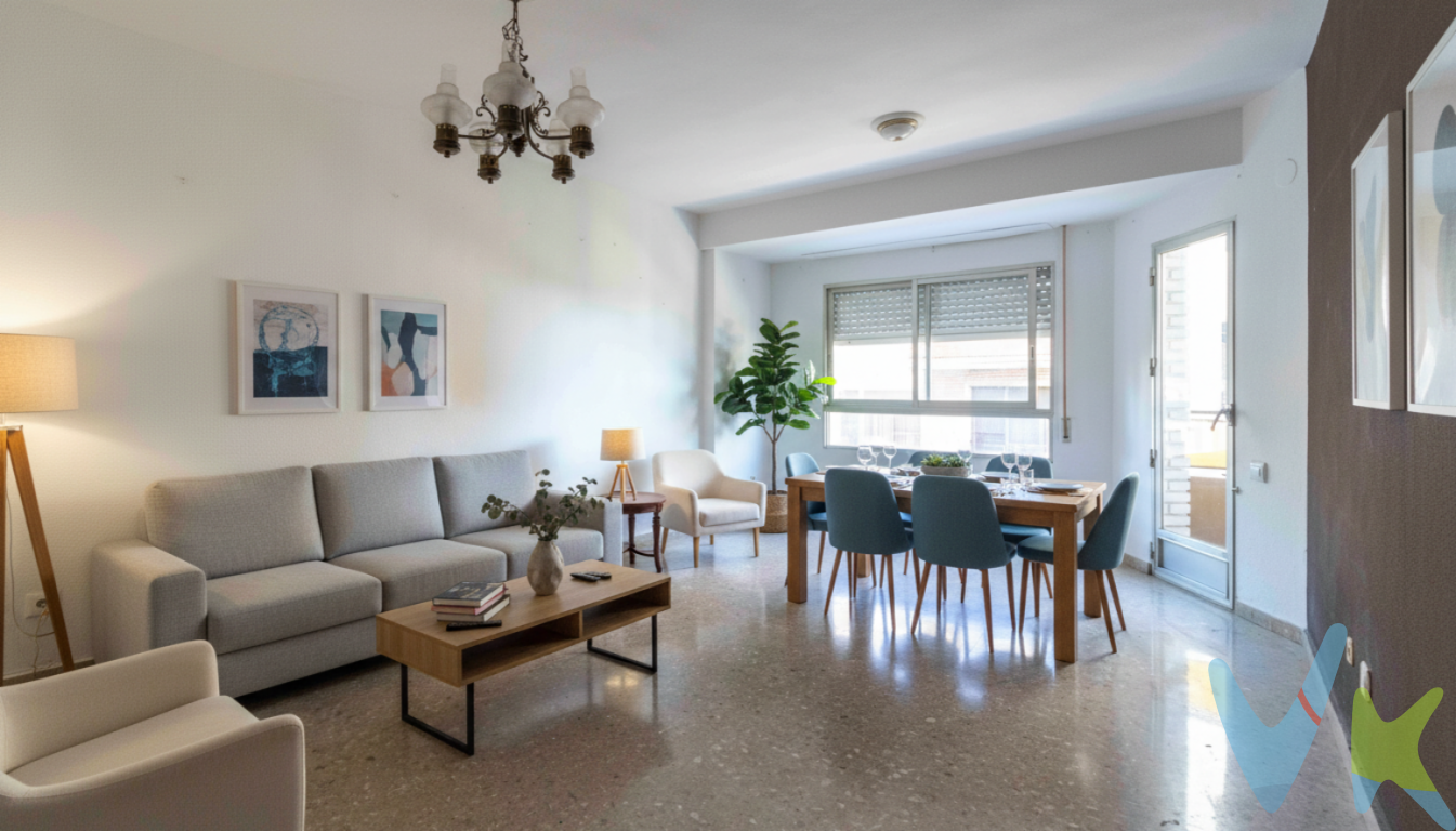 Te presentamos en exclusiva esta magnífica propiedad situada cerca del metro Avenida de Torrent, y del ambulatorio, en la calle Pintor Ribera de Torrent, población que se encuentra a escasos kilometros de Valencia capital y que cuenta con todos los servicios.Esta propiedad tiene las siguientes características principales:4 dormitorios2 bañosComedor - salón amplio con balcónGaleríaFinca con AscensorPlaza de garaje en el mismo edificio y con acceso por el mismo ascensor.¡No lo dudes, ponte en contacto con nosotros y te ampliamos la información!El anuncio incluye fotografías reales e imágenes simuladas. No incluye ninguna reforma ni mobiliario que pueda observar en las fotos o imágenes.Por mandato expreso del propietario, comercializamos este inmueble EN EXCLUSIVA, lo que le garantiza un servicio de calidad, un trato fácil, sencillo y sin interferencias de terceros. Por este motivo, se ruega no molestar al propietario, a los ocupantes de la propiedad, a los vecinos. Muchas gracias por su comprensión. El precio publicado NO incluye:- Los gastos de notaría- El impuesto de transmisiones patrimoniales, que es del 10 % (salvo supuestos de bonificación por el comprador)- Los gastos del registro de la propiedad.- Los honorarios de la inmobiliaria que paga la parte comprador.Asimismo no incluye ningún otro gasto asociado que no este específicamente que esta incluido. Los datos e información contenida en este anuncio es meramente informativa, por lo que no tiene carácter contractual, pudiendo contener errores, reservándose la inmobiliaria a poder modificarla en cualquier momento. Para saber más sobre el mismo no dude en ponerse en contacto con nosotros.