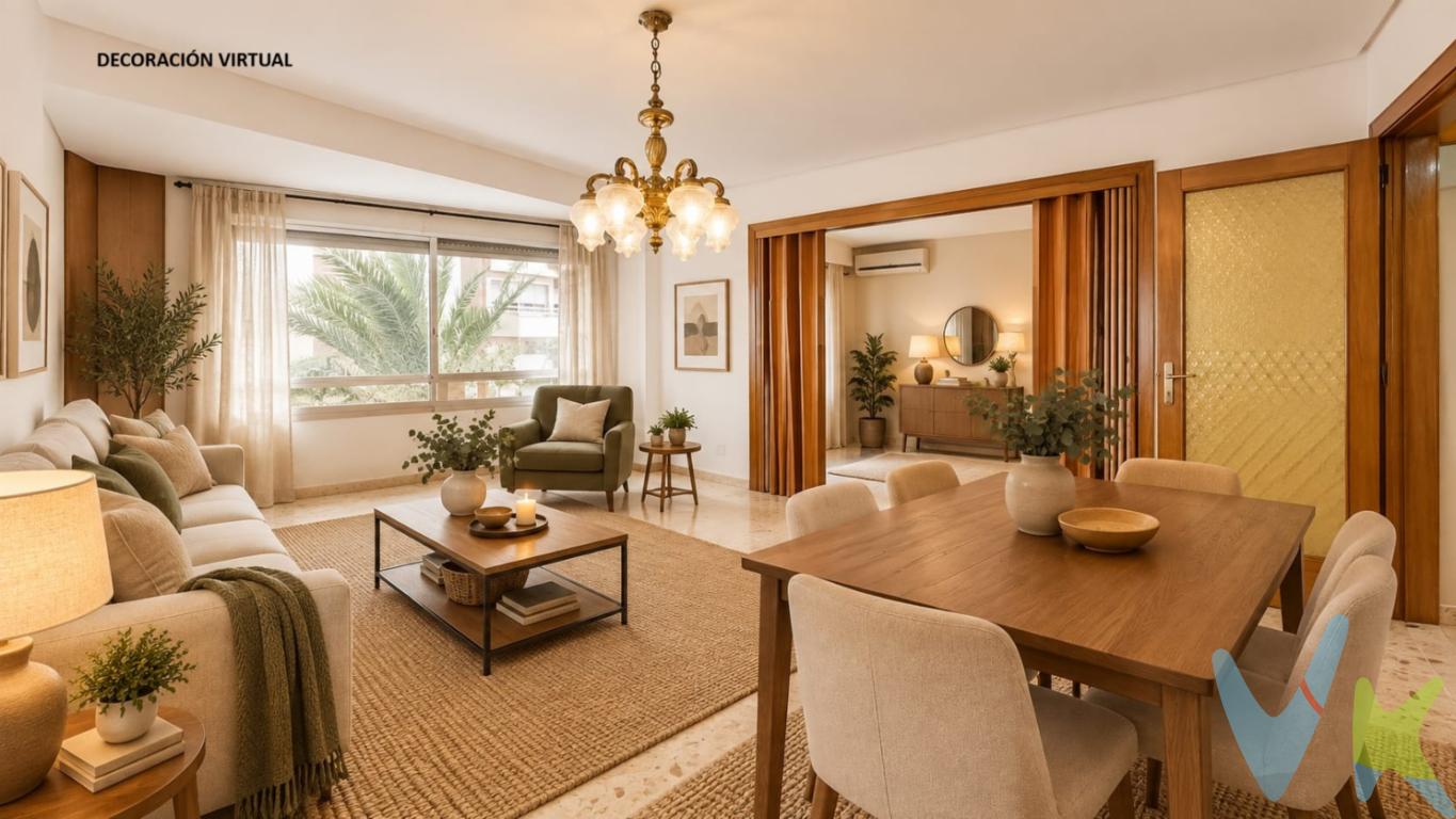 Junto al Ayuntamiento de Torrent, 141m², 6 habitaciones, 2 baños, ascensor, balcón.    Hay viviendas que simplemente cumplen una función, y otras que ofrecen algo cada vez más difícil de encontrar; espacio de verdad para vivir como quieres.    En pleno Torrent, en la calle Ramón y Cajal, junto al Ayuntamiento, encontramos esta vivienda de 141m² (según la medición del plano 162m²) , situada en una segunda planta con ascensor y con una distribución que destaca, sobre todo, por su amplitud y todas las posibilidades que ofrece para hacer de esta vivienda el sueño que siempre has tenido.    La vivienda cuenta con 6 habitaciones, una característica poco habitual hoy en día y que abre un mundo de posibilidades. Dormitorios para toda la familia, despacho para trabajar desde casa, habitación de invitados, zona de juegos, vestidor?EUR? Aquí no tendrás que elegir qué espacio sacrificar, porque hay metros para adaptarlos a cada etapa de tu vida.    Dispone además de 2 baños y estancias amplias que conservan ese carácter de las viviendas de antes, cuando las casas se diseñaban pensando en vivirlas cómodamente durante muchos años y acabados de calidad.    Uno de sus puntos especiales es su balcón de aproximadamente 4 metros, con vistas hacia Ramón y Cajal, un pequeño espacio exterior que aporta desahogo a la vivienda y permite disfrutar del movimiento y ver pasar la vida de Torrent desde este balcón.    Su orientación noreste y su ubicación junto a la Avenida al Vedat de Torrent completan una vivienda especialmente interesante para quienes buscan vivir en el centro neurálgico con todos los servicios a tus pies, supermercados, colegios, bancos, comercios,...    Porque encontrar un piso es relativamente sencillo, sin embargo, encontrar una vivienda con esta ubicación y este espacio donde poder dar rienda suelta a tu imaginación, ya no es tan fácil. Un hogar amplio, versátil y con muchísimas posibilidades en Torrent.    Ven a conocerlo.  Puede que cuando recorras sus habitaciones empieces a imaginar todo lo que podrías hacer en ellas.    Si tienes que vender antes tu vivienda, llámanos y te asesoramos cómo hacerlo para además tener los mínimos gastos posibles y todas las garantías.  Agencia Registrada con el nº00516 en el Registro Obligatorio de Agentes Inmobiliarios de la Comunidad Valenciana    Por mandato expreso del propietario, COMERCIALIZAMOS ESTE INMUEBLE EN EXCLUSIVA, lo que le garantiza el acceso a toda la información, a un servicio de calidad, un trato fácil, sencillo y sin interferencias de terceros. Por este motivo, se ruega NO MOLESTAR AL PROPIETARIO, a los ocupantes de la propiedad o a los vecinos. Muchas gracias por su comprensión.    La oferta está sujeta a cambios de precio o retirada del mercado sin previo aviso. Este anuncio en su conjunto, incluyendo textos, fotos, imágenes o cualquier otro contenido de este, no es vinculante dado que la información es ofrecida por terceros y puede contener errores. Se muestra a título informativo y no contractual.    El precio del inmueble no incluye los honorarios de la agencia que ascienden al 4%+IVA del precio final del inmueble, ni los gastos de notaría y registro de la propiedad (que están sujetos a aranceles y varían dependiendo del precio de escrituración), ni los impuestos (que en la Comunitat Valenciana varían dependiendo del precio del inmueble y de las características personales del comprador).    Esta propiedad se pone a la venta con toda la documentación comprobada y en regla, por lo que ofrecemos GARANTIAS a los compradores.