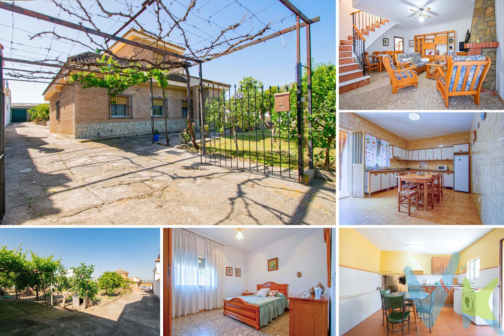 Gran parcela en El Gordillo, suelo urbano no consolidado con chalet de 160 m². La parcela tiene 1.241 m² con pozo propio y a 5 minutos de Sevilla. . La vivienda de una sola planta con castillete consta de 5 amplias habitaciones, gran salón con chimenea con cassete, baño y cocina. . Tenemos una 2º gran cocina con horno de leña y chimenea para disfrutar de la familia. En el exterior tenemos una nave adicional de 68 m², zona de árboles frutales y pozo ciego. Informamos a nuestros clientes compradores que el precio de venta no incluye lo siguiente: Honorarios de la agencia inmobiliaria, Impuestos (I.T.P., I.V.A. o A.J.D., en su caso) ni otros gastos de la compraventa (gastos de Registro de la Propiedad, Notaría, Gestoría ni de posible Financiación). Documento D.I.A. a disposición del consumidor según Decreto 218/2005 Junta de Andalucía.