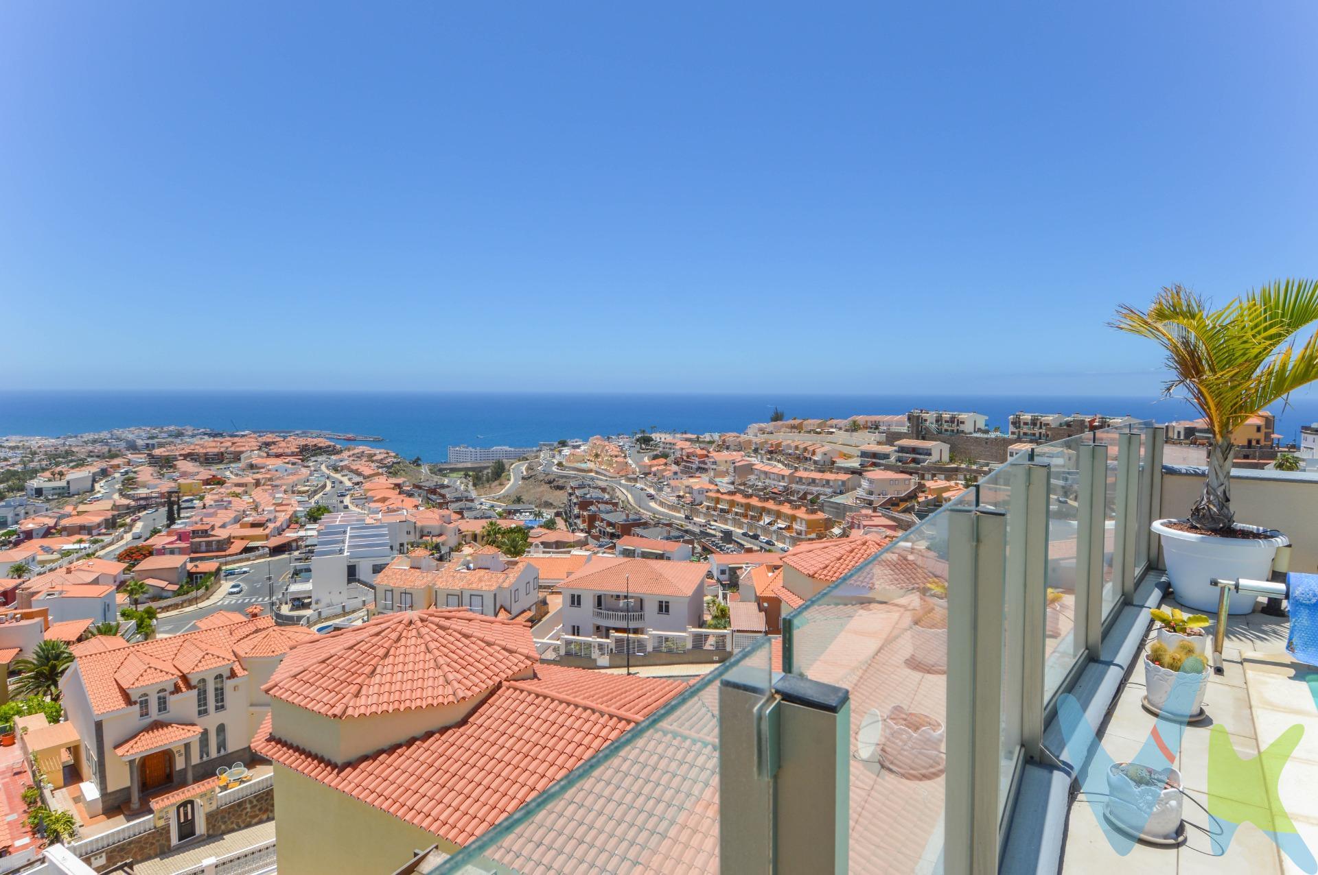 Descubra la cumbre del confort costero en este espectacular apartamento de lujo, completamente reformado y distribuido en una sola planta para una comodidad absoluta. Ubicada en la prestigiosa y tranquila zona de Loma Dos, en Arguineguín, esta propiedad combina a la perfección un diseño interior de concepto abierto con un espacio exterior sencillamente inigualable. El verdadero corazón de esta propiedad es su impresionante zona exterior, diseñada para disfrutar del mejor clima del mundo durante todo el año: Piscina Privada; un lujo exclusivo para refrescarse en verano. Gran solárium y terraza (+70 m²) Un espacio inmenso que incluye zona de tumbonas, ducha exterior y un área perfecta para barbacoas. Una zona de la terraza estratégicamente techada, ideal para crear un comedor de verano o un salón chill-out protegido del sol directo. Terraza Delantera; un espacio adicional para disfrutar de los cafés de la mañana con total tranquilidad o como zona de almacenaje. La vivienda ha sido reformada con materiales de alta calidad, priorizando la luz natural y la funcionalidad: Salón de Concepto abierto; Un espacio diáfano que fluye de manera natural. Cocina de ensueño; completamente equipada con electrodomésticos de última generación y una espectacular isla central, ideal como punto de encuentro social. La Suite principal;  cuenta con su propio baño privado incorporado, dos dormitorios adicionales (3 en total) perfectos para la familia o invitados, dos baños completos en total (incluido el de la suite), con acabados modernos. Zona de servicio; Confortable cuarto de lavado independiente. Detalles y Comodidades Premium; Aire acondicionado instalado en todas las estancias para garantizar la temperatura perfecta en cualquier época del año. Accesibilidad; en planta baja todo distribuido en una sola planta. Ubicación; situado en una zona residencial muy tranquila de Loma Dos, garantizando paz y privacidad, pero a pocos minutos de todos los servicios, playas y restaurantes de Arguineguín. Una propiedad única que no solo ofrece una vivienda, sino una experiencia de vida irrepetible. Lista para entrar a vivir y disfrutar desde el primer día. 🔑*Visitas a la propiedad*: Todos los interesados en ver la propiedad deberán presentar un documento de identificación válido, como DNI, NIE o pasaporte, antes de la visita. Además, se requerirá que firmen una hoja de visita al ingresar a la propiedad. INFORMACION ADICIONAL:. - El uso de la propiedad estará siempre sujeto a la legislación vigente. - Información legal: La propiedad se vende como cuerpo cierto. Es posible que el plano y sus medidas no sean exactos. El Precio de Venta al Público (PVP) no incluye gastos. Los impuestos y demás gastos derivados de la compraventa corresponden al comprador. El inmueble está sujeto al ITP (6,5% con carácter general). La base imponible será el mayor valor entre: 1) precio de venta, 2) tasación, 3) valor de referencia catastral. Gastos: Notaría y Registro entre el 0,3% y el 0,8% aproximadamente, según aranceles, y gestión documental. Financiación: Los gastos de hipoteca, bancarios y de tasación serán a cargo del comprador, según sus necesidades y elección. Los honorarios de la inmobiliaria serán asumidos por el vendedor. La operación y condiciones de compraventa están sujetas a la aceptación expresa del vendedor. Para más información y documentación legalmente exigible al consumidor, no dude en contactarnos. Anuncio sujeto a errores, cambios, omisiones y/o retirada del mercado sin previo aviso. 