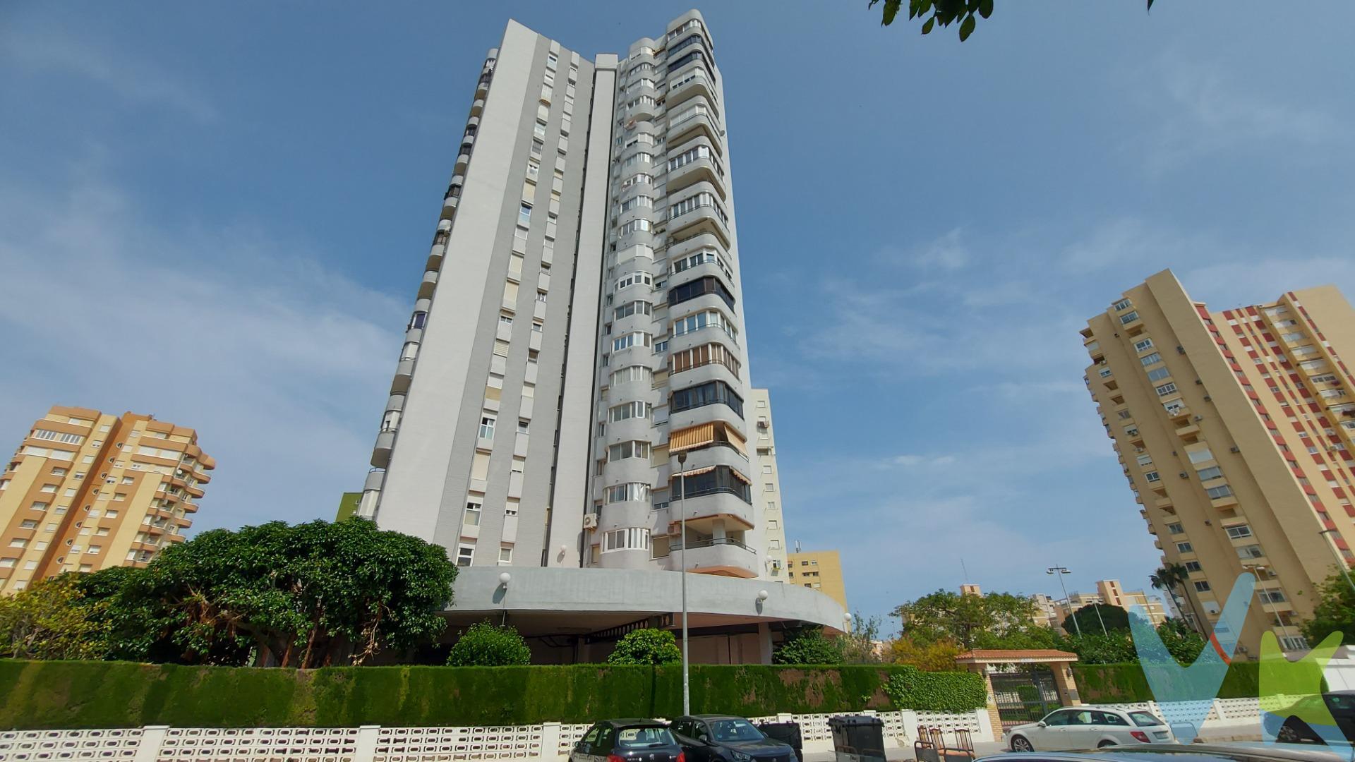 ** TU PROXIMO HOGAR CON NOSOTROS A 10 MINUTOS DE VALENCIA ** Tanto para vivir o como segunda residencia, a 7 minutos caminando de magnificas playas y en un estuoendo residencial con todos los servicios. Se encuentra en la playa de Puebla de Farnals, un magnifico entorno con acceso por la nueva y mejorada autovía, con bonito paseo marítimo, restaurantes, tiendas y puerto deportivo. La finca es de 1977, dispone de dos ascensores y cuenta con piscina, parque infantil, pista de Tenis, club social donde podras realizar tus eventos, amplios jardines y gran espacio para realizar tus paellas y barbacoas con amigos. Hay conserje en horario laboral. La vivienda tiene agradables vistas, es toda exterior. Al entrar el piso tienes un hall, salón comedor de buen tamaño, con aire frio calor nuevo, que te da salida a su amplio y soledado balcon orientado al Este y esquinero. Su cocina es amplia, esta reformada, con mucho espacio de almacenaje y espacio para todos lavavajillas y lavadora, dispone de vitroceramica. La habitación principal es amplia y con armario empotrado. Las otras dos habitaciones son una doble y la otra simple, exteriores y orientadas al oeste. Su baño es muy amplio con ducha y ventana exterior. Todo el cerramiento es nuevo, de aluminio climalit de doble cristal, con mosquiteras y persianas PVC. Las puertas tambien estan cambiadas y en excelente estado. Dispone de trastero en la planta baja, ideal para dejar toldos, sillas, bicicletas, etc. La vivienda en general está en buen estado. Tienes buenos servicios a mano, justo delante esta el Supermercado Consum. No lo dudes, contacta y visítala ya. ** Por mandato expreso del propietario gestionamos esta vivienda en exclusiva, por lo que se ruega o molestar a los vecinos  **. ** Agencia Registrada bajo el Nº 4031 del Registro Obligatorio de Agentes Inmobiliarios de la Comunitat Valenciana, contamos con seguro de responsabilidad profesional y de caución, confía sólo en profesionales cualificados y registrados para que puedas ejercer tus derechos como consumidor. Esta publicidad puede estar sujeta a cambios en la descripción, el precio o dada de baja sin previo aviso. Esta publicidad no es vinculante y puede contener errores, se muestra a título informativo y no contractual. El precio no incluye: honorarios de agencia, tampoco incluye impuestos, notaría, gestoría y registro. Para saber los honorarios de la agencia contacta sobre este inmueble.