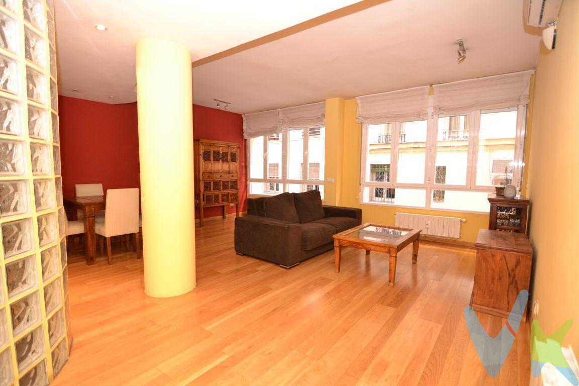 Esta vivienda junto a la Glorieta de Quevedo, en calle Cercedilla,  no solo ofrece un hogar excepcional,  sino también una oportunidad de inversión sin igual, se vende con inquilino , lo que significa que puedes empezar a recibir rentabilidad desde el primer día. ¿Qué hace que este piso sea tan especial?. 1-Ubicacón privilegiada, junto a la Glorieta de Quevedo, zona céntrica  altamente demandada. 2-Por distribución, amplitud, comodidad, cada rincón ha sido pensado para maximizar el espacio. 3-Rentabilidad garantizada, al venderse con inquilino te brinda una oportunidad única de inversión. 4- Potencial de crecimiento, alta zona demandada,  tanto en rentabilidad como en repercusión por metros cuadrados en venta. . No pierdas esta oportunidad. Llámanos. . Te ayudamos a conseguir la financiación que se adapte a tus necesidades. El comprador tendrá un coste adicional correspondiente al servicio de gestión, asesoramiento y acompañamiento en todo el proceso de compra. Dicho importe, el mobiliario, la decoración y los impuestos no están incluidos en el precio publicado. 