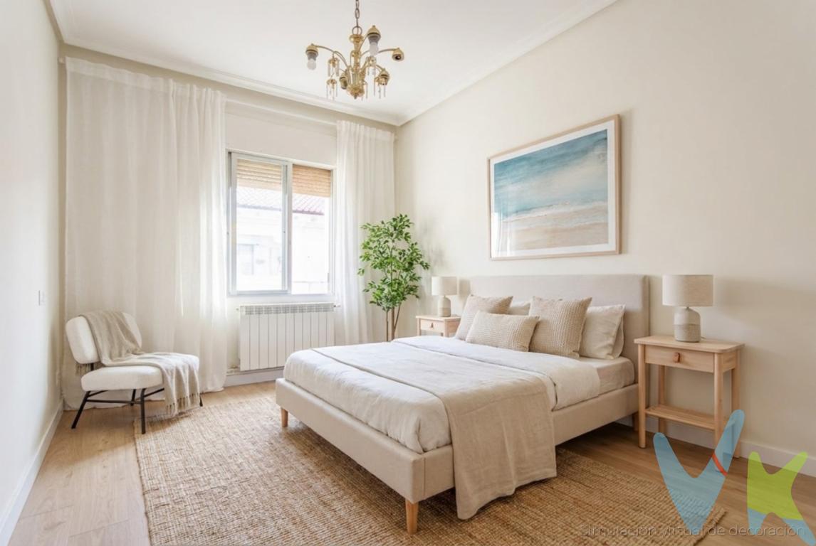 Si buscas la esencia de Cudillero pero prefieres la serenidad de un entorno residencial tranquilo, esta propiedad en la zona alta de La Atalaya es para ti. Situado en un enclave despejado sobre el anfiteatro marinero, este piso te ofrece la calma de las afueras con la ventaja de estar a un breve y agradable paseo del vibrante puerto y sus famosas casas de colores. ???Es el lugar perfecto para quienes valoran el silencio, la facilidad de acceso y la luz, huyendo del bullicio y las aglomeraciones del centro en los meses de verano.? Un hogar espacioso con luz naturalCon 80 m² construidos, la vivienda destaca por su distribución sólida y estancias generosas. Al ser una segunda planta totalmente exterior, la luz inunda cada rincón, creando un ambiente cálido y acogedor:? Ubicación: El privilegio del descansoVivir en la parte alta de Cudillero (La Atalaya) ofrece una perspectiva diferente:? Inversión inteligenteCon un precio de 107.000  y una comunidad muy económica de 40 /mes, esta propiedad es una oportunidad excepcional. Es ideal como vivienda habitual para quienes buscan espacio, como segunda residencia para desconectar o como inversión en una de las villas más icónicas del norte.Datos técnicos:Ven a descubrir la tranquilidad de vivir \"arriba\". Cudillero te espera para que lo disfrutes a tu ritmo. ¡Contacta hoy mismo y agenda tu visita!Edificio familiar, tranquilo y muy bien cuidado.Calefacción individual de gasoil y agua caliente eléctrica.Planta 2ª totalmente exterior (luminosidad garantizada).Logística impecable: Salida rápida a la autovía A-8, situando el aeropuerto y las principales ciudades asturianas a un paso.Naturaleza viva: Acceso directo a rutas de senderismo y a los acantilados más impresionantes del Cantábrico que rodean el pueblo.Conexión a pie: En pocos minutos caminando estarás en el corazón de la villa, disfrutando de su gastronomía y su ambiente marinero.Entorno Zen: Disfruta de la tranquilidad de la montaña y el aire puro, sin ruidos de terrazas ni problemas de aparcamiento.Calidez y Confort: Suelos de tarima y corcho que mantienen una temperatura ideal, ventanas que combinan madera y aluminio, y puerta de seguridad.Baño completo: De buen tamaño, con bañera y acabados cerámicos clásicos.Cocina Independiente: Espaciosa, funcional y totalmente equipada. Su independencia del salón garantiza comodidad y orden en el día a día.Salón-Comedor: El corazón de la casa; una estancia amplia y luminosa, perfecta para relajarse tras un día explorando las sendas verdes de la costa.3 Dormitorios Dobles: Espacios amplios que ya no se encuentran en construcciones nuevas. Totalmente exteriores, son ideales para familias o para diseñar un estudio tranquilo rodeado de la paz del entorno.PRECIO DE VENTA SIN GASTOS NI IMPUESTOS INCLUIDOS: El precio de venta no incluye gastos de notaría, registro de la propiedad, gestoría, ni el Impuesto de Transmisiones Patrimoniales (ITP) o el IVA/AJD. HONORARIOS: El precio de venta no incluye los honorarios que se devengan a cargo del cliente comprador por la prestación de servicios de asesoramiento y gestión. El importe asciende al 2%, con un minimo de 2.000 , del Precio de Venta (IVA no incluido). Dichos honorarios deberán ser abonados a la firma de la escritura pública. 