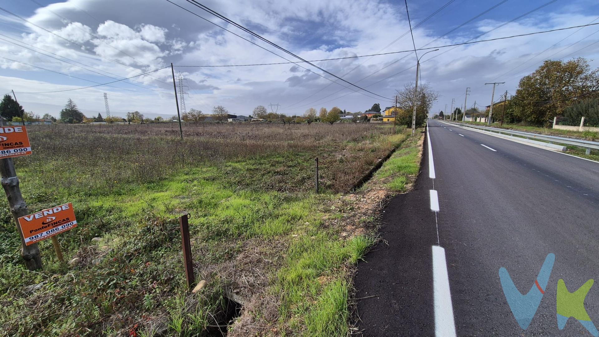 Finca rústica en la carretera del canal, la finca dispone de 3.472 m2.