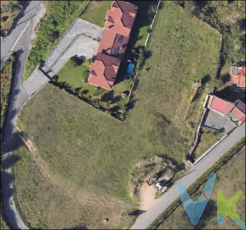 Se presenta una oportunidad excepcional para adquirir una finca espectacularmente amplia en el encantador pueblo de Molleda. Este terreno edificable se encuentra en las proximidades, ofreciendo un potencial inigualable para aquellos que desean construir la casa de sus sueños o realizar una inversión segura en un entorno privilegiado. Dotado de una extensión perfecta para variados proyectos, este terreno es lo que necesita para llevar a cabo todos sus planes de desarrollo inmobiliario.Con un total de 300 metros cuadrados edificables, esta parcela ofrece la flexibilidad necesaria para diseñar un a casa independiente o un bifamiliar. La posibilidad de conexión con la red eléctrica facilita el proceso de edificación, ahorrando tiempo y recursos para el nuevo propietario. El entorno natural que rodea a Molleda proporciona un ambiente tranquilo y sereno, ideal para aquellos que buscan alejarse del bullicio de la ciudad sin renunciar a las comodidades modernas. No debe dejar pasar la oportunidad de explorar el potencial de esta finca en Molleda. La cercanía a importantes vías de acceso facilita la movilidad hacia centros urbanos y otros puntos de interés, haciendo que esta ubicación sea sumamente práctica para cualquier estilo de vida. Te sitúa en la playa de salinas  o en el centro de Aviles  en tan solo  15 minutos .La parcela goza de un acceso óptimo, lo que le dota de una singular ventaja sobre otros terrenos en la región. Aproveche la oportunidad para construir un hogar con las dimensiones exactas que siempre ha soñado, o incluso lleve a cabo un proyecto arquitectónico innovador que deje su huella en este hermoso lugar. Las posibilidades que ofrece son numerosas y todas están a su alcance, simplemente anímese a visitar y conocer todas las características in situ.Conviértase en el propietario de una tierra llena de promesas, sueños y un sinfín de posibilidades. La finca está lista para recibir a su futuro hogar, proyecto o inversión, respaldada por el soporte de infraestructura básica que asegura una experiencia de edificación fluida y exitosa. No lo piense más, y descubra lo que esta impresionante finca edificable en Molleda tiene para ofrecerle. 