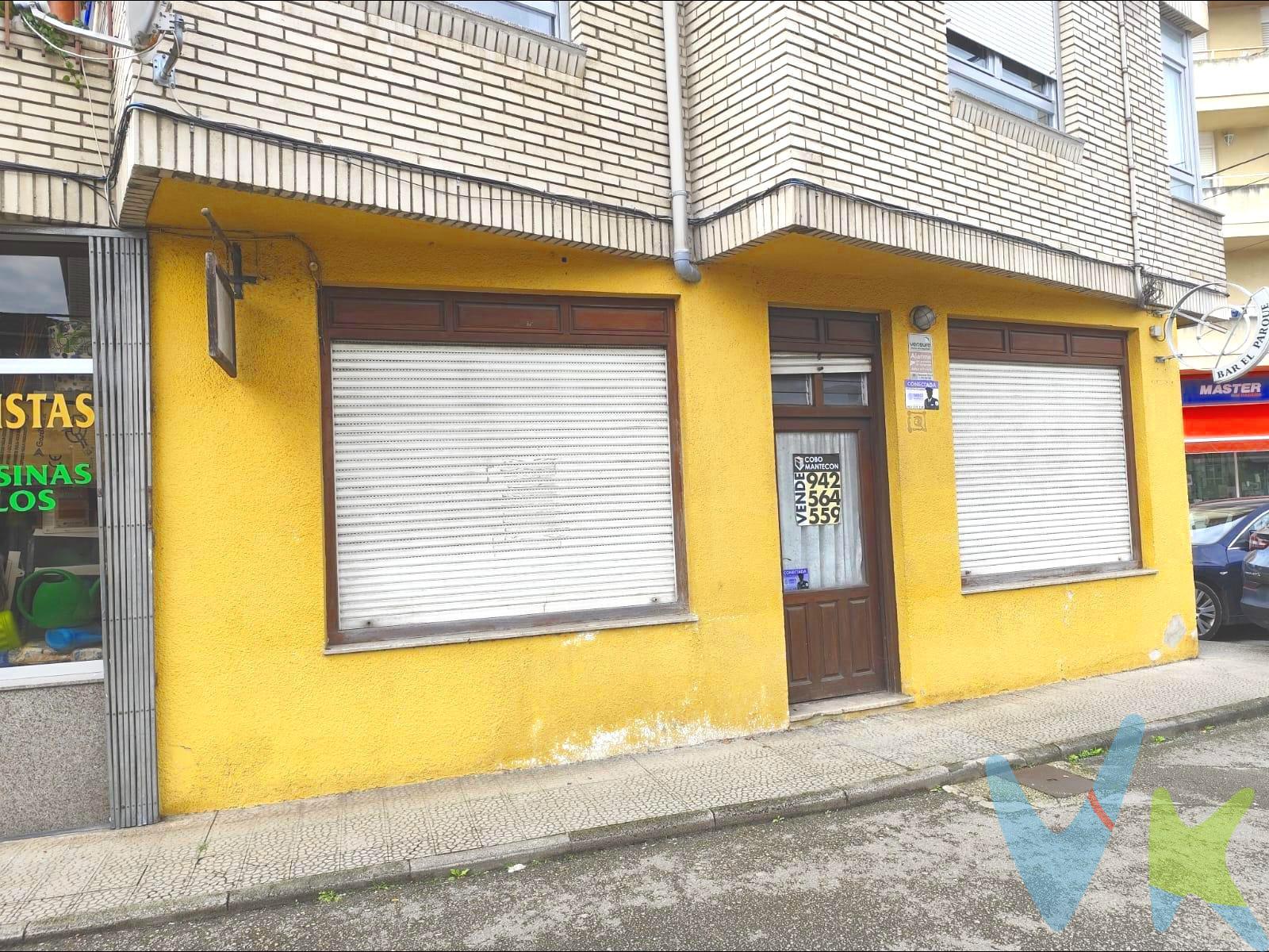 Descubre este amplio local comercial en el corazón de La Penilla de Cayon, con una superficie generosa de 90 m². Este espacio versátil, semi acondicionado para hostelería pero con un gran potencial para cualquier tipo de negocio o incluso la posibilidad de transformarlo en vivienda, te espera. Con grandes ventanales que ofrecen luminosidad y visibilidad desde primera línea, cuenta además con cocina equipada y dos baños funcionales. ¡Una oportunidad única! Consulta sin compromiso y da rienda suelta a tus ideas. Los impuestos, gatos de notaría y registro no están incluidos en el precio.