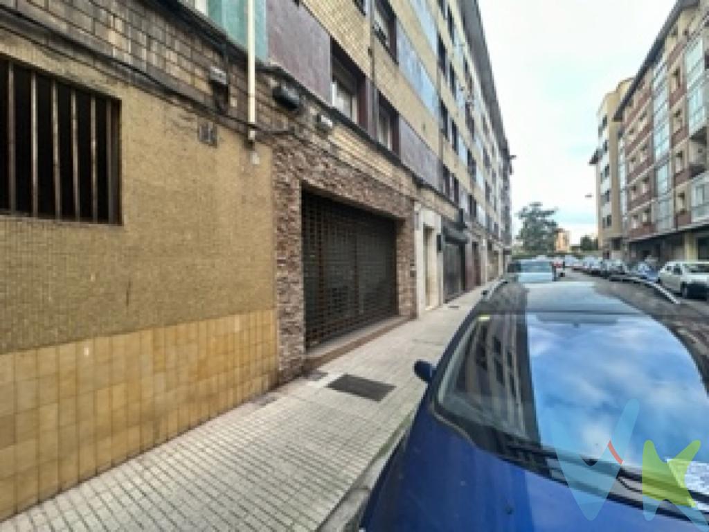 Ubicado en la Calzada en la calle de las Barques, gracias a su ubicación, tienes facilidad de acceso,todos los servicios, zona blanca de aparcamiento,otra ventaja de la calzada son sushabitantes los cuales hacen sus compras en el barrio.El Local cuenta con 107m2 construidos y 102,83m2, distribuido con una sección del local dedicado para atención al público y otra sección del mismo que podría servir como almacén además de un baño con ducha. Otra opción la cual consideramos como podrías utilizar el local, sería como inversión para hacer trasteros, ya que en esta zona de la calzada no hay trasteros disponibles, el local està para reformar sea que decidas usarlo como local comercial o como trastero,tienes ambas posibilidades las cuales seguro serán rentables.Date la oportunidad de visitarlo y verlo en detalle, recuerda que unas cuantas fotos no te muestran el verdadero potencial de este piso y que con pequeños detalles y tu sello personal lo harás mucho mejor de lo que ahora es para que puedas tener el hogar que siempre has querido disfrutar.LLÁMANOS que con gusto te dedicaremos todo el tiempo que necesites para que escojas el mejor lugar según tus necesidades, asesorandote para que hagas un inversión rentable y segura y facilitando todo el proceso con bancos y notarias para que no tengas que preocuparte por nada, es nuestra promesa! más que una   promesa de negocio es un compromiso contigo como nuestro cliente.