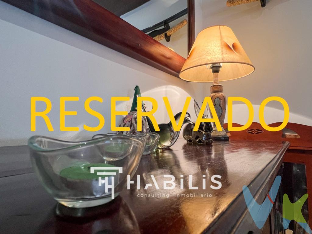 HABILIS Consulting Inmobiliario te descubre este magnífico piso de tres habitaciones, ubicado en una zona privilegiada del casco histórico de Toledo. Con una combinación perfecta de confort, versatilidad y una ubicación inmejorable, esta propiedad es ideal tanto para familias como para inversores.Situado en el corazón del casco histórico de Toledo, disfrutarás de la rica herencia cultural y arquitectónica de la ciudad. Con todos los servicios y comodidades a tu alcance, vivir aquí te permitirá sumergirte en la historia mientras disfrutas de una vida moderna y cómoda.A solo 50 metros de la Universidad de San Pedro Mártir, esta ubicación es una ventaja indiscutible para estudiantes y académicos. La cercanía a la universidad no solo facilita el acceso a la educación, sino que también aumenta el atractivo de la propiedad para el mercado de alquiler.La alta demanda de alquiler en esta zona, especialmente por su proximidad a la universidad, hace de este piso una inversión inteligente y rentable. La combinación de ubicación y características hace que esta propiedad sea muy atractiva para los inquilinos, garantizando un flujo constante de ingresos.A pocos pasos del famoso barrio judío, un área repleta de historia, encanto y una vibrante vida cultural. Explora las estrechas calles adoquinadas, las antiguas sinagogas y los encantadores patios que hacen de este barrio un lugar único.Este piso no solo te ofrece una vivienda excepcional en un entorno privilegiado, sino también la oportunidad de formar parte de la rica historia y cultura de Toledo. No dejes pasar esta oportunidad única. Contáctanos hoy mismo para más información y para organizar una visita. ¡Tu próximo hogar o inversión te espera en el corazón de Toledo!Te esperamos en nuestras oficinas en Calle Diputación Nº 7 de Toledo o en el teléfono 624 260 263 Nuestro departamento financiero te asesorará gratuitamente de la mejor financiación a tu medida para TU nuevo HOGAR.#HazloMásPráctico