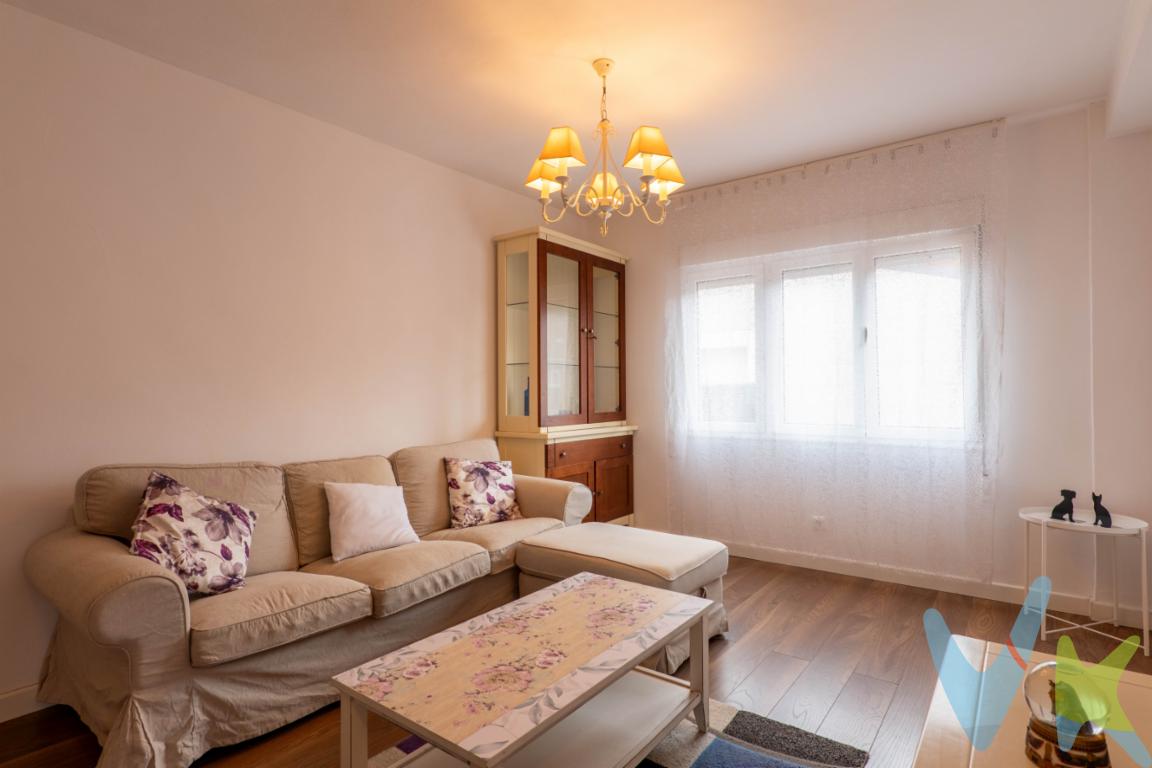 Piso totalmente reformado, listo para entrar a vivir, situado en un edificio  sin ascensor. La vivienda cuenta con dos habitaciones, un baño completo de diseño actual y una distribución muy bien aprovechada. El salón es amplio y muy agradable, un espacio perfecto para relajarse o compartir momentos en familia, con una magnífica entrada de luz natural gracias a la altura de la vivienda y sus vistas despejadas. La cocina, práctica y bien equipada, ha sido diseñada para el día a día, con un estilo moderno que combina funcionalidad y comodidad.Gracias a su altura, disfruta de agradables vistas y una excelente entrada de luz natural durante todo el día, lo que lo convierte en un hogar muy soleado y luminoso. La reforma se ha realizado con materiales modernos y de calidad, aportando un estilo contemporáneo y funcional, incluye un trastero, un valor añadido ideal para almacenamiento extra.El piso está ubicado en la zona del Llano, un barrio con mucha vida, rodeado de comercio de proximidad, servicios, restaurantes y excelentes conexiones, ideal para quienes buscan comodidad sin renunciar al ambiente urbano.Una oportunidad perfecta tanto para vivir como para invertir que no puedes dejar escapar, solicita ya una visita para conocer este maravilloso piso.Se informa a los interesados que el precio de venta indicado no comprende, el Impuesto de Transmisiones Patrimoniales (ITP) los gastos asociados a la compraventa (notaría, registro de la propiedad y otros) ni los honorarios de la agencia inmobiliaria a cargo del comprador.