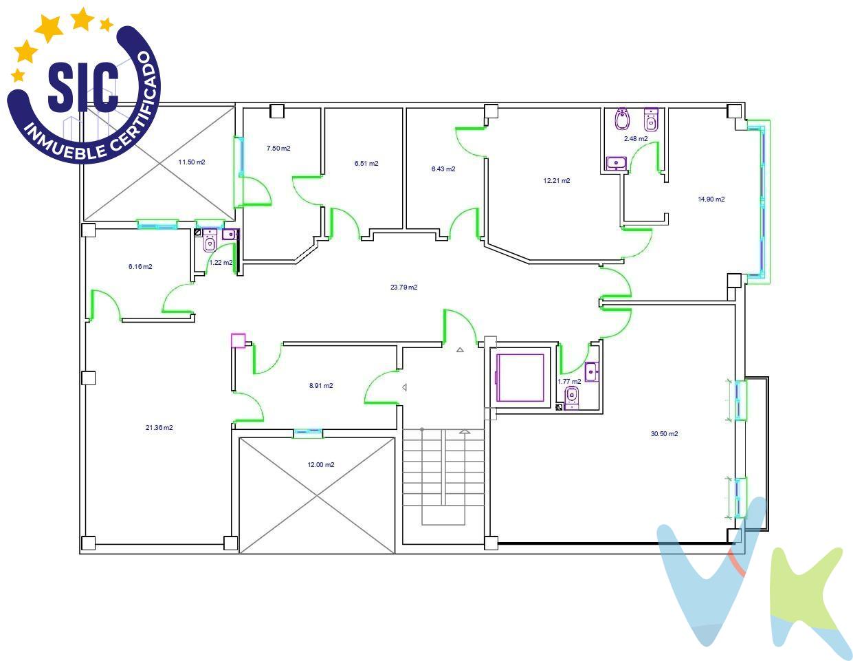 Oportunidad única en pleno centro de Castellón. Te presentamos esta amplia vivienda de 161 m² actualmente adaptada como consulta médica, pero con infinitas posibilidades para convertirla en tu hogar o en un despacho profesional. 📍 Ubicación privilegiada: en el corazón de Castellón, rodeada de todos los servicios esenciales —farmacias, colegios, comercios, cafeterías y transporte— y con fácil acceso a pie a cualquier punto del centro. Este inmueble es en exclusiva, con lo que le facilitamos cualquier información sobre la vivienda. Por este motivo, solicitamos no molesten al propietario, ocupantes de la propiedad, vecinos o conserje de la comunidad. En todos los casos los precios expuestos son más impuestos y gastos derivados de la transmisión del inmueble. . 🛋 Distribución espaciosa y funcional:. Gran recibidor que da paso a una luminosa sala principal. 4 amplias estancias que pueden convertirse en dormitorios, despachos o salas de trabajo. Cocina independiente. Baño completo y aseo adicional. Patio interior. 🚗 Extras que marcan la diferencia:. Plaza de garaje (opcional + 20.000) y trastero. . Ascensor, aire acondicionado y puerta blindada. Orientación noroeste que aporta luz y ventilación natural. Hilo musical y acabados cuidados. ✅ Perfecta para familias que buscan amplitud y comodidad, o para profesionales que necesiten un espacio céntrico y bien comunicado. No dejes escapar la oportunidad de vivir o trabajar en una de las zonas más demandadas de Castellón. Llámanos y agenda tu visita hoy mismo. . 