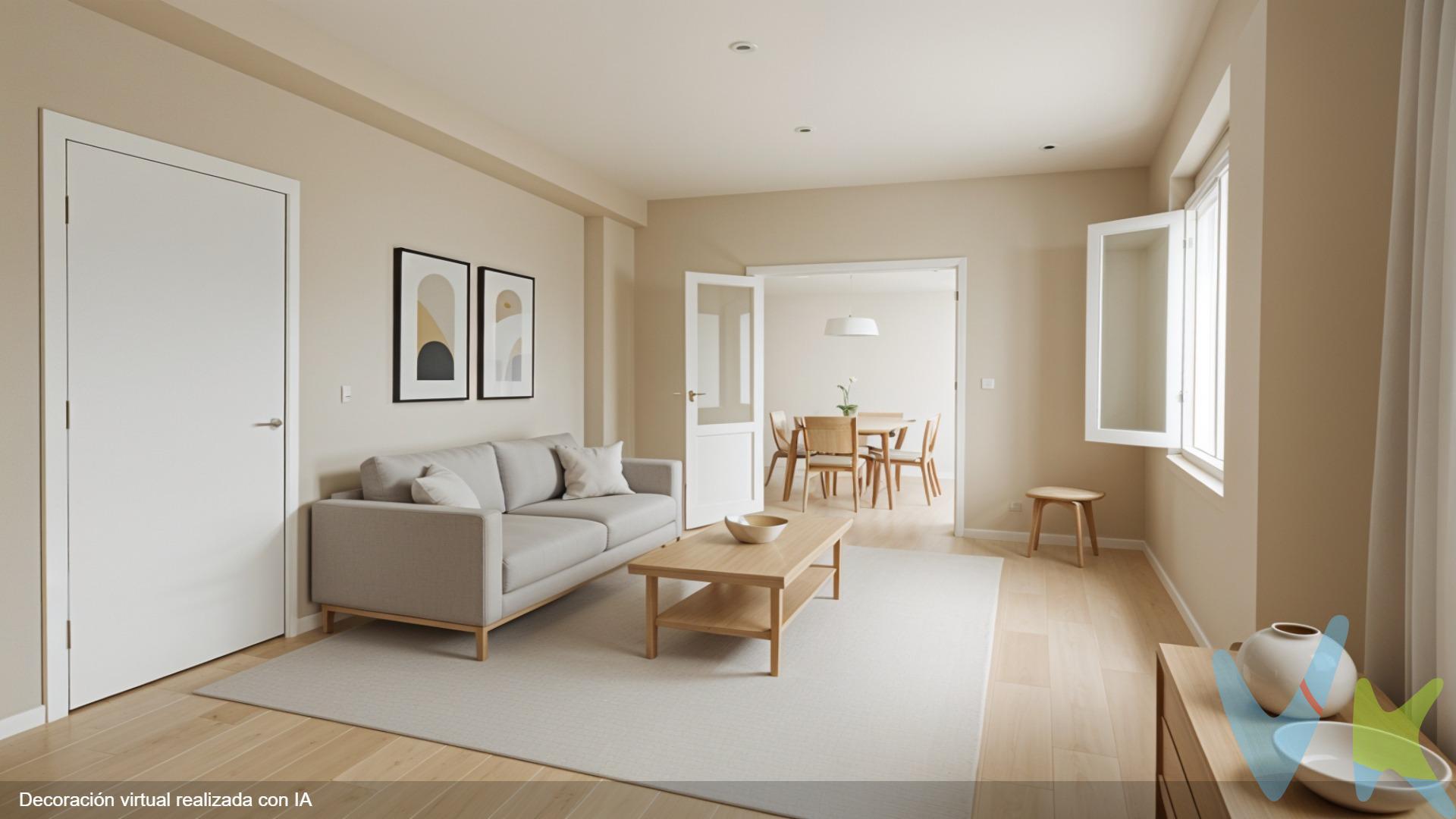 ¿Buscas una vivienda luminosa, con grandes posibilidades y ubicada en una de las zonas más codiciadas de Madrid? ¡Esta es tu oportunidad!. Te presentamos esta magnífica propiedad situada en la calle Fernández de los Ríos, en pleno corazón de Chamberí, uno de los barrios más emblemáticos y con mayor demanda de la capital. Disfruta de un entorno lleno de vida, con todos los servicios al alcance: comercios, colegios, zonas verdes, una excelente oferta gastronómica y una conexión inmejorable con el resto de la ciudad gracias a su proximidad al metro y a múltiples líneas de autobús. La vivienda, ubicada en una primera planta exterior haciendo esquina, cuenta con 151 m² construidos y se caracteriza por su excelente luminosidad, gracias a sus amplios ventanales que permiten la entrada de luz natural durante todo el día. . Se distribuye actualmente en:. 4 dormitorios. 2 baños completos + 1 aseo. Amplio salón-comedor de 30 m². Gran cocina independiente. ¡Y aquí viene lo mejor! La finca ha sido íntegramente rehabilitada, alcanzando la máxima calificación energética gracias a importantes mejoras como:. Sistemas de aislamiento de última generación. Instalación de aerotermia. Placas solares. Fachada y zonas comunes renovadas. Una inversión pensada para el presente y el futuro, que combina eficiencia energética, sostenibilidad y ahorro en el consumo. La vivienda necesita reforma integral, lo que te brinda la posibilidad de personalizar cada espacio a tu gusto y diseñar el hogar que siempre has soñado, con la distribución y acabados que mejor se adapten a tu estilo de vida. El comprador tendrá un coste adicional correspondiente al servicio de gestión, asesoramiento y acompañamiento en todo el proceso de compra. Dicho importe, el mobiliario, la decoración y los impuestos no están incluidos en el precio publicado. No dejes pasar esta oportunidad de vivir o invertir en una de las zonas más exclusivas de Madrid, en un edificio moderno y eficiente, con todo el potencial que solo una vivienda como esta puede ofrecer. Contáctanos para más información y para concertar una visita. ¡Te encantará!