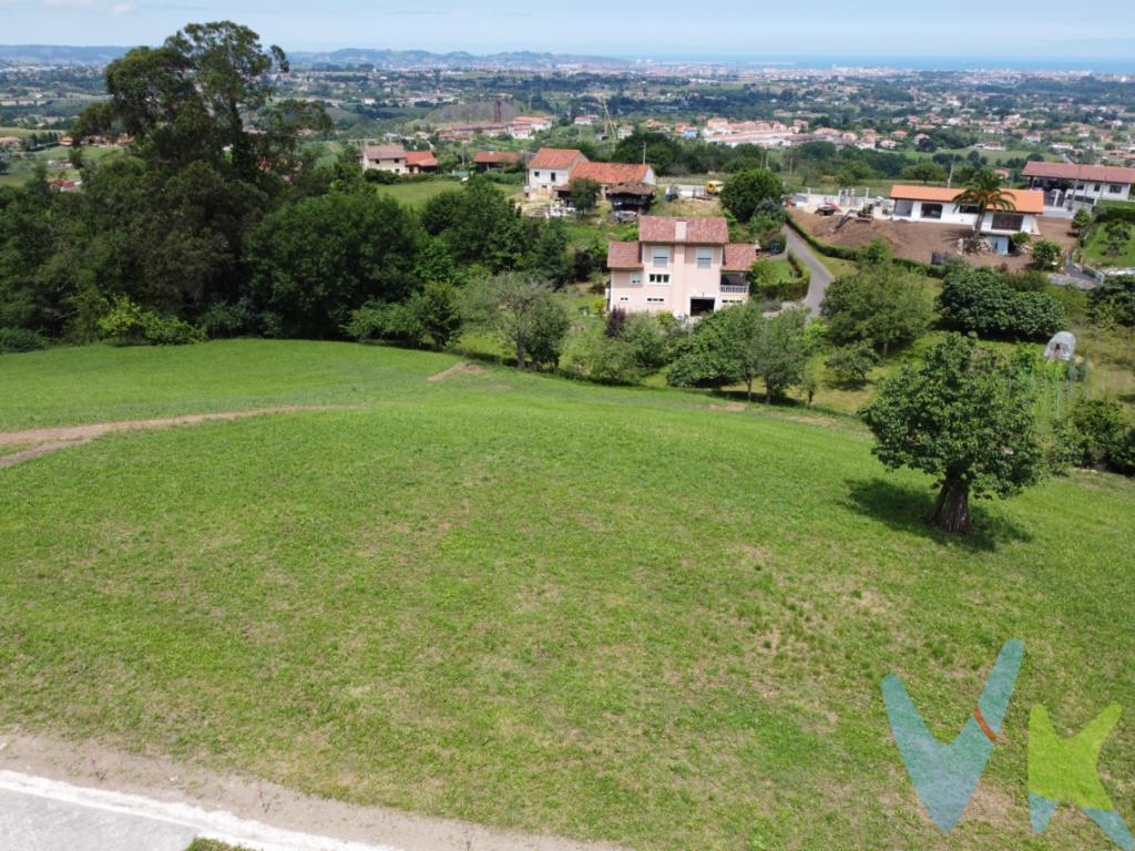 Vistas espectaculares a Todo el Concejo de Gijón, vistas al Mar, acceso por carretera asfaltada, finca de 4.770 m2 con una edificabilidad de 300 m2, con agua, y luz muy próxima, autobús a unos 500 m, muy bien comunicada con Gijón, y la autovía Minera, (tiene una servidumbre de paso, en un lateral, muy fácil dejar fuera de la finca), infórmese !! 