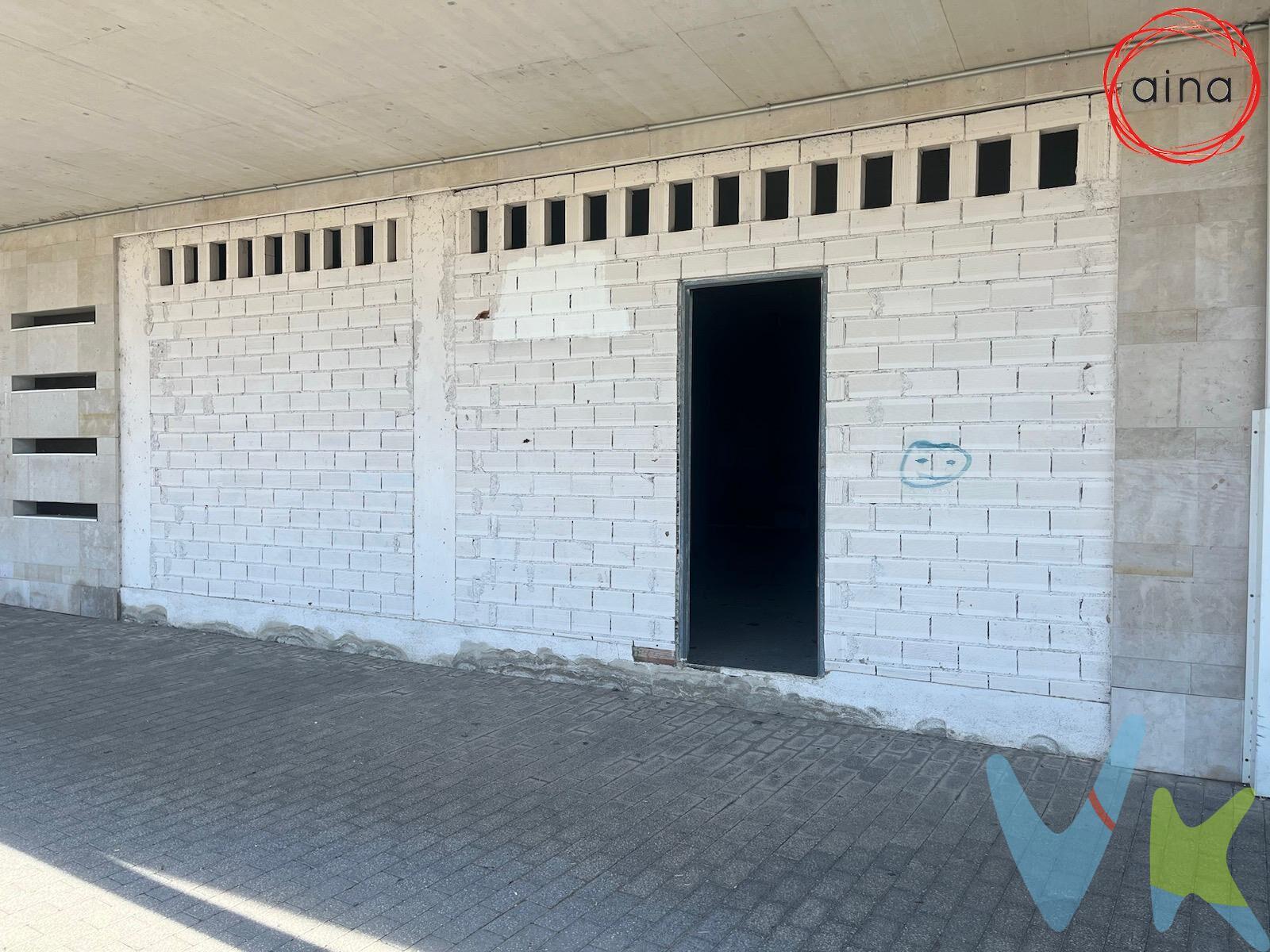 Estupendo local comercial en Plaza Baltxarran de Cizur Menor. Local de 106m² completamente de obra con salida de humos para realizar cualquier actividad económica.   En la Plaza se concentran los principales comercios del Municipio. ¡¡Emprendedores !! ¡¡¡Aquí tienen un local disponible para dejar volar su imaginación!!!. (Las superficies expresadas en esta página tienen carácter descriptivo y son aproximadas. Datos meramente informativos, sin valor contractual. El PVP indicado no incluye impuestos, gastos de transmisión).