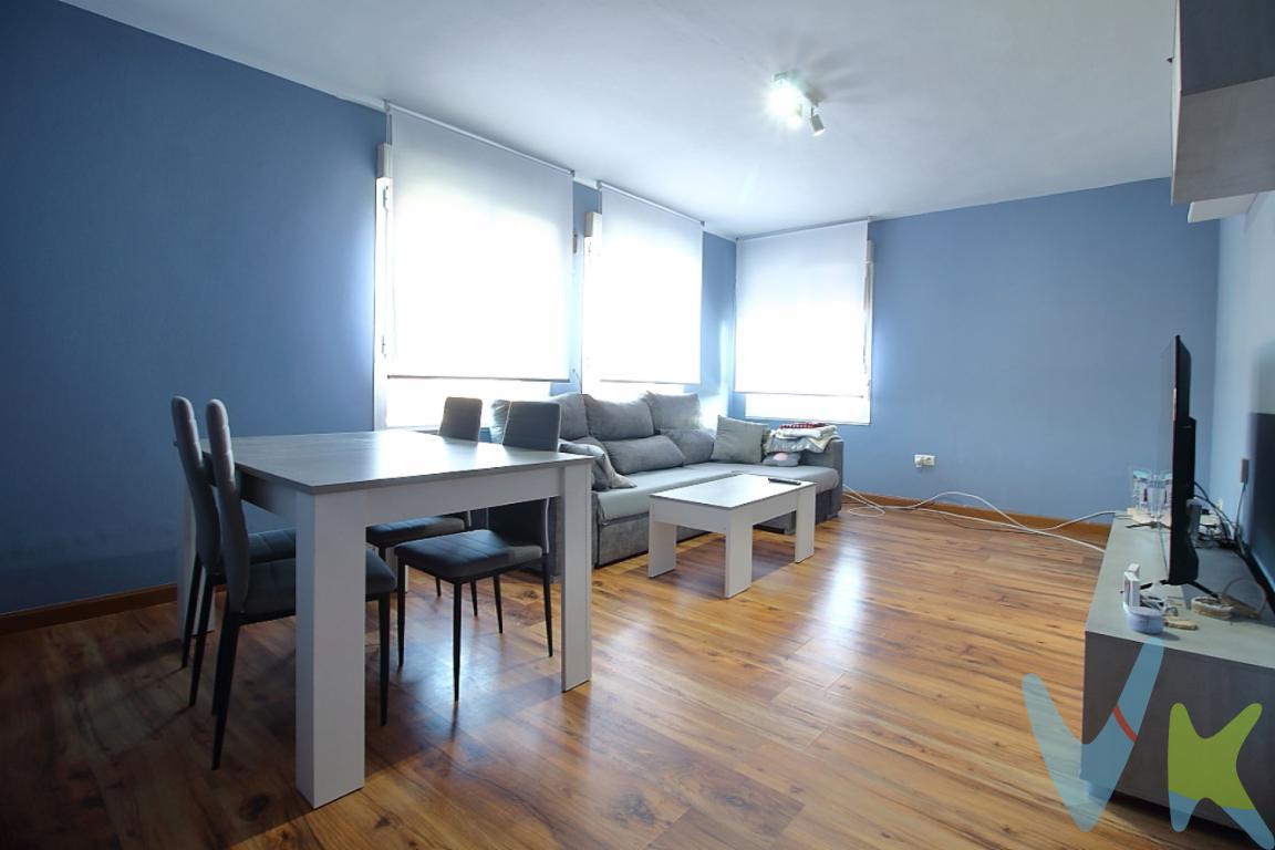 ¡Atención interesados en adquirir una vivienda en Gijón! Ponemos a la venta un encantador piso situado en la tranquila y bien comunicada zona de Contrueces. Este acogedor inmueble es la elección perfecta para aquellos que desean establecer su hogar en una localización privilegiada y disfrutar de todas las comodidades de la ciudad.Ubicado en la quinta planta del edificio, el piso ofrece unas vistas magníficas y una agradable iluminación natural en todas sus estancias. Sus 71 metros cuadrados útiles están distribuidos de manera eficiente para maximizar el espacio y el confort. La vivienda cuenta con dos amplias habitaciones, ideales para una pareja o una pequeña familia. Estas habitaciones son versátiles, permitiendo diversos estilos de decoración acorde a las preferencias y necesidades personales.El baño del piso está bien acondicionado, garantizando funcionalidad y comodidad para el día a día. Ideal para quienes buscan una solución práctica y bien equipada. La propiedad también dispone de un área de salón-comedor espaciosa, que se convierte en el rincón perfecto para el descanso y la vida social. Sus dimensiones permiten crear diferentes ambientes dentro del mismo espacio, incluyendo una zona para el comedor y otra para una relajante sala de estar.El apartamento ha sido diseñado con un toque moderno y funcional, ideal para aquellos que valoran la estética y el confort a partes iguales. Sus 82.63 metros cuadrados construidos ofrecen un equilibrio perfecto entre funcionalidad y estilo, lo que se refleja en el diseño de cada rincón de este hogar.La ubicación del piso es inmejorable. Contrueces es una zona conocida por su excelente conexión con el resto de la ciudad, gracias a su proximidad a diversas líneas de autobús. Esta accesibilidad facilita a los residentes el desplazamiento hacia cualquier punto de Gijón, tanto para cuestiones laborales como de ocio. Además, el barrio cuenta con una amplia gama de servicios cercanos, incluyendo supermercados, tiendas, centros educativos y espacios de recreo, garantizando así una vida cómoda y práctica.Este inmueble, cuidado en cada detalle, representa una oportunidad única en el mercado debido a su relación calidad-precio y su ubicación estratégica. Quien busque una inversión segura y con excelente potencial de revalorización, encontrará aquí una opción ideal. Es posible imaginar tardes disfrutando del ambiente del barrio o bien el confort del patio interior del edificio, una opción perfecta para el esparcimiento y la relajación.Aproveche la ocasión de conocer este singular apartamento que promete convertirse en un hogar soñado. Ya sea para vivir o como inversión, las posibilidades y ventajas que ofrece son notables. Este piso en Contrueces es más que una propiedad, es un espacio que ofrece la posibilidad de crear memorias y un futuro lleno de oportunidades. No deje pasar la oportunidad de visitar este piso. ¡Esperamos su contacto para organizar una visita y que pueda experimentar las innumerables cualidades que este inmueble tiene para ofrecerle!El precio no incluye gastos de Notaría, Registro e Impuestos de Transmisiones.