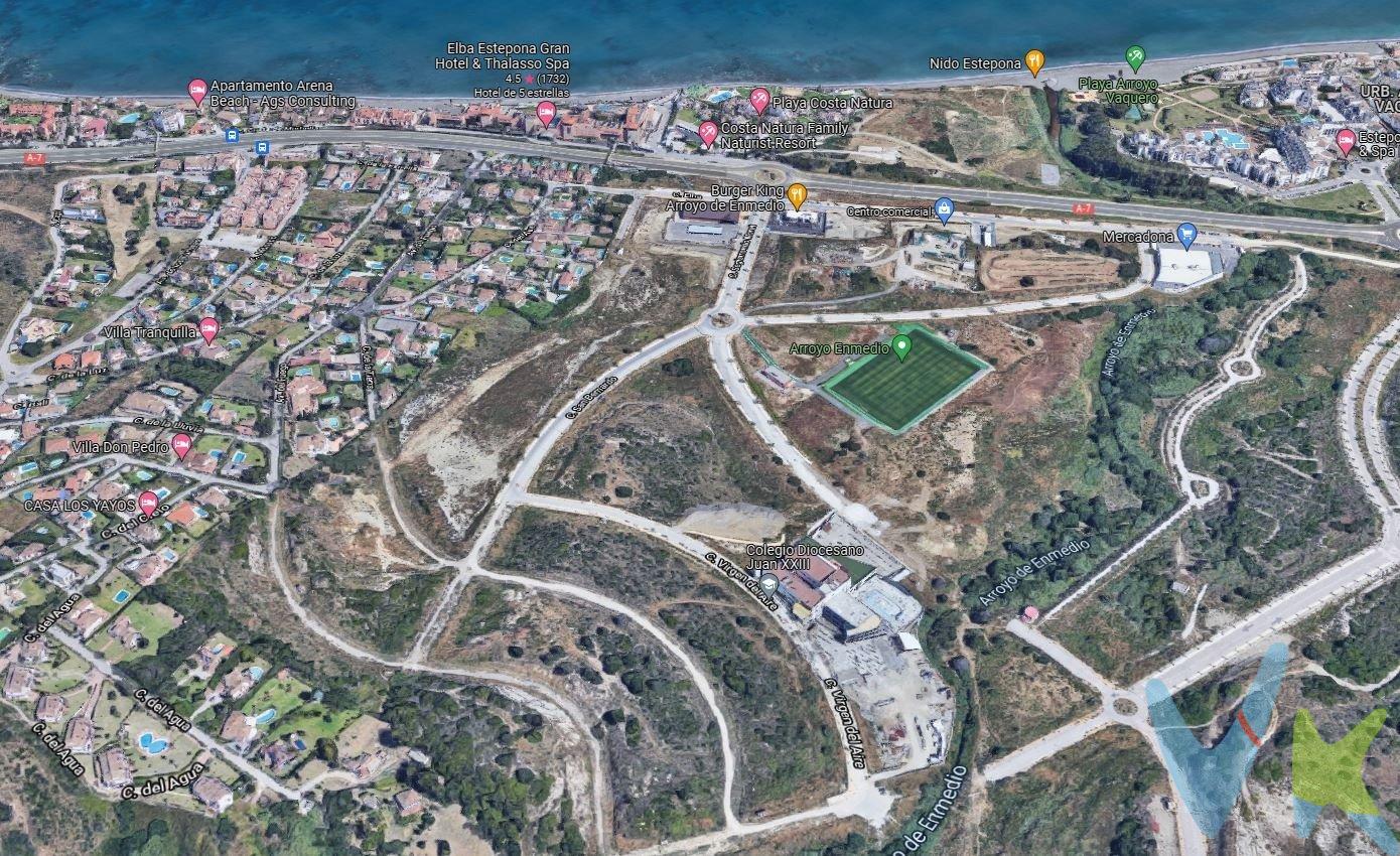 SUELO URBANO en VENTA - MALAGA - ESTEPONA - URB. LA GASPARA - AV. DEL FUEGO(REF: 00579).  . ¡Oportunidad Única para Desarrolladores e Inversores en la Costa del Sol! Suelo Urbano Excepcional en Venta en Estepona, Urb. La gaspara - Arroyo de Enmedio, Av. Del Fuego. Descubra este magnífico suelo urbano de 2508 m² ubicado en la prestigiosa zona de Arroyo de En Medio, Urb. La Gaspara, Estepona. Con una edificabilidad máxima de 1533,44 m², este solar ofrece un potencial excepcional para la construcción de 13 viviendas con garajes, trasteros y zonas comunes. Edificabilidad: Planta Baja + 2 alturas (9,50 mts) + Ático (10%). Estilo Poblado Mediterráneo (PM2). Este suelo goza de una ubicación privilegiada en una zona residencial de nueva construcción. Benefíciese de la proximidad a áreas comerciales, supermercados y colegios, lo que garantiza una alta demanda para cualquier desarrollo residencial. La ubicación es inmejorable: a tan solo 800 metros de la costa, los futuros residentes disfrutarán de fácil acceso a las tranquilas playas de Arroyo de Vaquero y a la vibrante vida de Estepona, conocida como el "Jardín de la Costa del Sol". Urb. La gaspara ofrece una excelente calidad de vida con una amplia gama de servicios y comodidades, incluyendo escuelas internacionales, un nuevo hospital e instalaciones deportivas. Además, su excelente conectividad a través de la A-7 permite un fácil acceso al centro de Estepona, al aeropuerto de Málaga y a otros puntos de interés de la Costa del Sol. Los amantes del golf apreciarán la cercanía a varios campos de golf de renombre. El mercado inmobiliario en Estepona se encuentra en un momento de fuerte crecimiento y alta demanda, con previsiones de aumento de precios en los próximos años. Esta es una oportunidad inigualable para invertir en una de las zonas más atractivas de la Costa del Sol, con un gran potencial de rentabilidad tanto para la venta como para el alquiler. ¡No deje pasar esta oportunidad! Contacte con nosotros hoy mismo para obtener más información y concertar una visita. info@fincasfusion.es - Referencia: 00579.