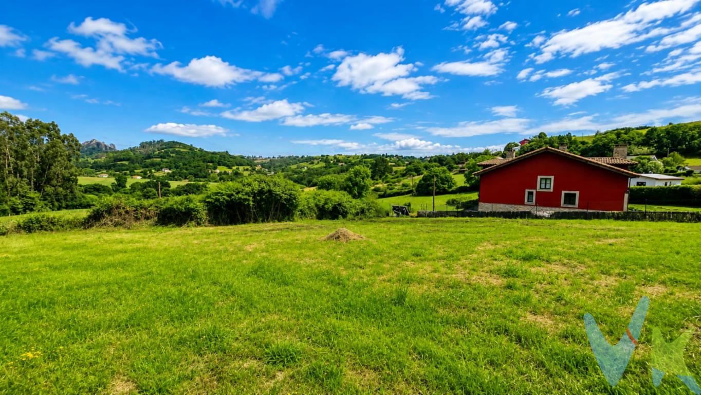 Ponemos a la venta esta magnífica finca en Siero, en la población de Muñó.Con una superficie de 1.340 m2 y una forma cuadrada es perfecta para construir tu vivienda.Además tiene los servicios de agua y luz a pie de finca, así como el poste para la conexión de internet dentro de la propia finca.Contáctanos para ampliar cualquier información que necesites o concertar una visita.Honorarios de intermediación inmobiliaria a cargo del vendedor.Gastos e impuestos no incluidos en el precio. A título orientativo, en segundas transmisiones, el comprador abonará el Impuesto sobre Transmisiones Patrimoniales (ITP). Para consultar los porcentajes del ITP en Asturias puede hacerlo a través de la web oficial de servicios tributarios del Principado de Asturias https://sede.tributasenasturias.es/sites/sede/default/es_ES/Que-quieres-hacer/Transmisiones-Patrimoniales-y-AJD. La base imponible será el mayor valor entre precio de compraventa, tasación o valor de referencia catastral. Gastos de notaría y registro según aranceles variables según precio, número de copias y complejidad.El comprador escoge libremente notario. El vendedor asume la plusvalía y el resto de gastos son del comprador. Si se precisa hipoteca: Tasación, condiciones y costes bancarios según entidad elegida por el comprador; así como los gastos de gestoría y cualesquiera otros inherentes a la formalización de la compraventa. De acuerdo con la ley, no se incluyen en el precio otros gastos o tributos que legalmente correspondan al comprador.El consumidor tiene derecho, conforme a la normativa vigente, a disponer de información y documentación adicional relativa al inmueble y condiciones de la compraventa, accesible en la sede física de la inmobiliaria o de correo electrónico. La agencia actúa exclusivamente como intermediaria en la operación. Cualquier compraventa y sus condiciones quedan sujetas en todo caso a la aceptación expresa del vendedor del inmueble y a la posterior formalización del correspondiente contrato. El presente anuncio tiene carácter meramente informativo; la información suministrada se corresponde con la disponible a la fecha de publicación, pudiendo variar en función de las circunstancias o actualizaciones legales, contractuales y fiscales.