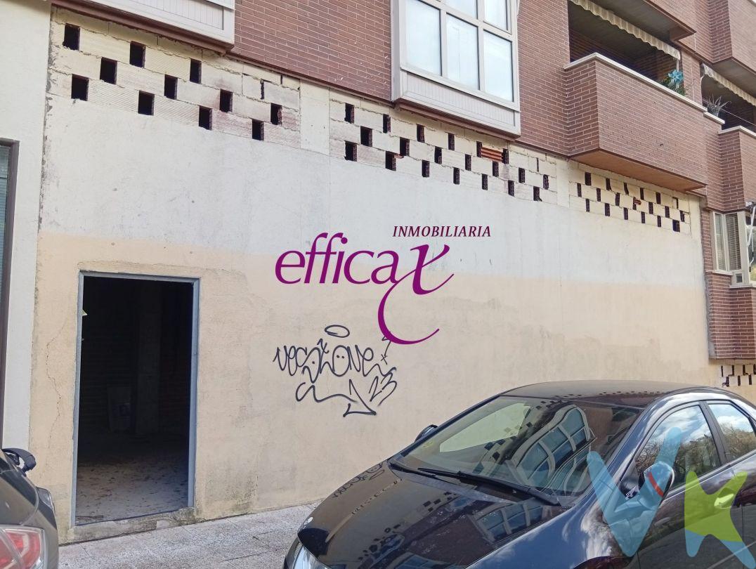 Se vende local en bruto en Ronda de Buenavista. 
El local dispone de 71 m2, con amplia fachada.
Ideal para montar oficina o cualquier otro tipo de negocio.
No dejes pasar esta oportunidad y ven a verlo.
La compra de este inmueble conlleva un servicio de formalización y gestión de la compraventa para el comprador, cuyo coste no esta incluido en el precio publicado.
Se le informara de todos los gastos asociados a la compraventa antes de la reserva para que usted compre con la maxima seguridad, tranquilidad y transparencia.