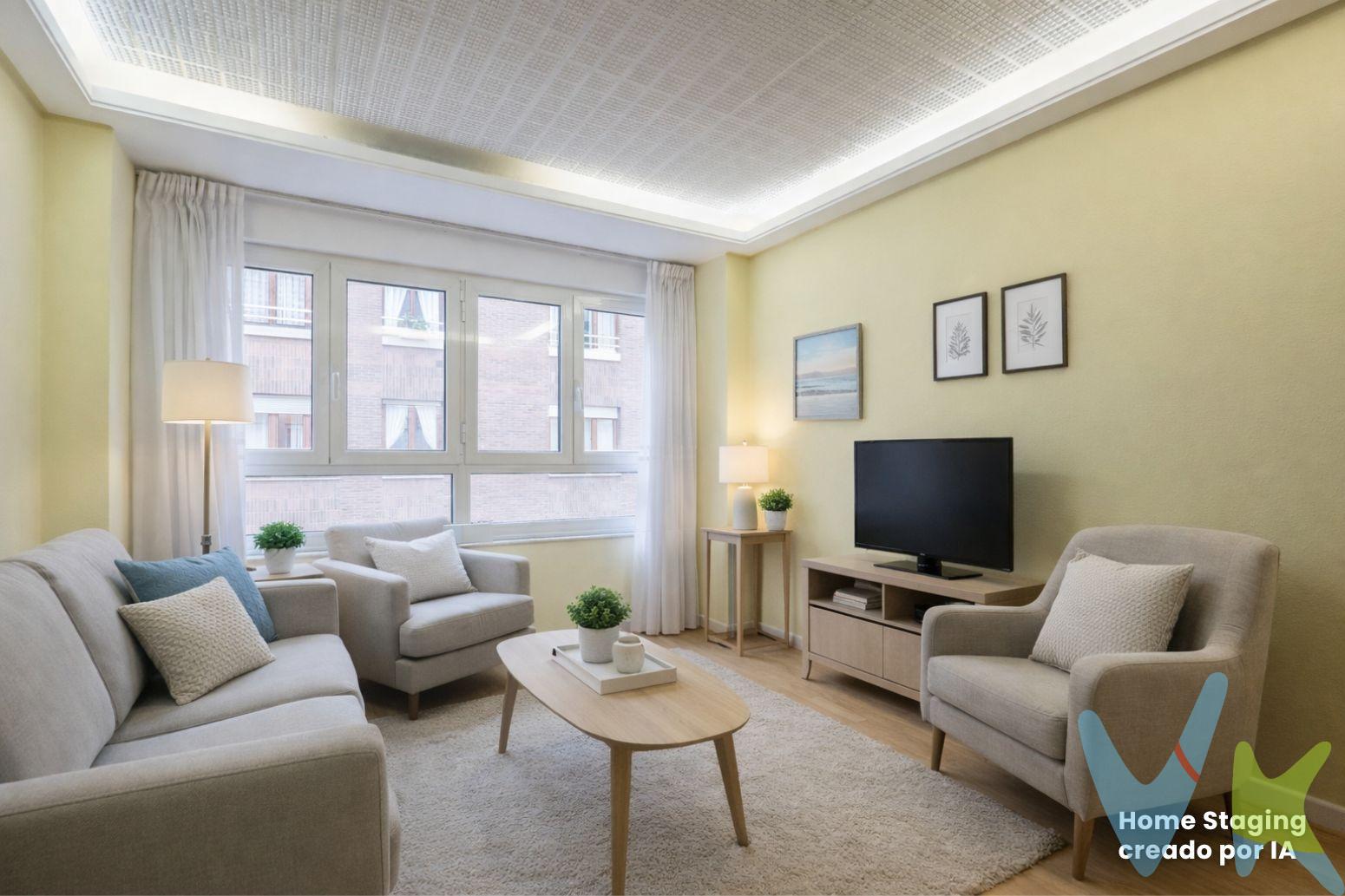 Te presentamos esta fantástica vivienda en el barrio la arena, en la calle Emilio Tuya, junto al Pabellón de deportes de La Arena, a menos de 3 minutos de la playa de San Lorenzo. Se trata de una propiedad distribuida en 4 dormitorios, baño y aseo, salón y cocina. Con dos estancias a la calle Emilio Tuya y el resto a patio, teniendo en cuenta que uno de los patios es la cubierta del pabellón, lo que le dota a esas estancias de muchísima luminosidad. Ni que decir tiene que estamos ante una vivienda en la zona más demandada de la ciudad, en el barrio más consolidado de ciudad gracias a todos los servicios de que posee como el Centro de Salud, Centro Municipal, Centros educativos y comercios de toda índole, hostelería y restauración, pequeños comercios y lo más importante, todo a menos de 5 minutos de la vivienda, por lo que la tranquilidad de no necesitar vehículo para el traslado, hace una opción ideal tanto como primera residencia como vivienda vacacional.No lo dudes más, llámanos y ven a visitar esta propiedad, no te dejará indiferenteSe informa a los interesados que el precio de venta indicado no comprende, el Impuesto de Transmisiones Patrimoniales (ITP) los gastos asociados a la compraventa (notaría, registro de la propiedad y otros) ni los honorarios de la agencia inmobiliaria a cargo del comprador. 