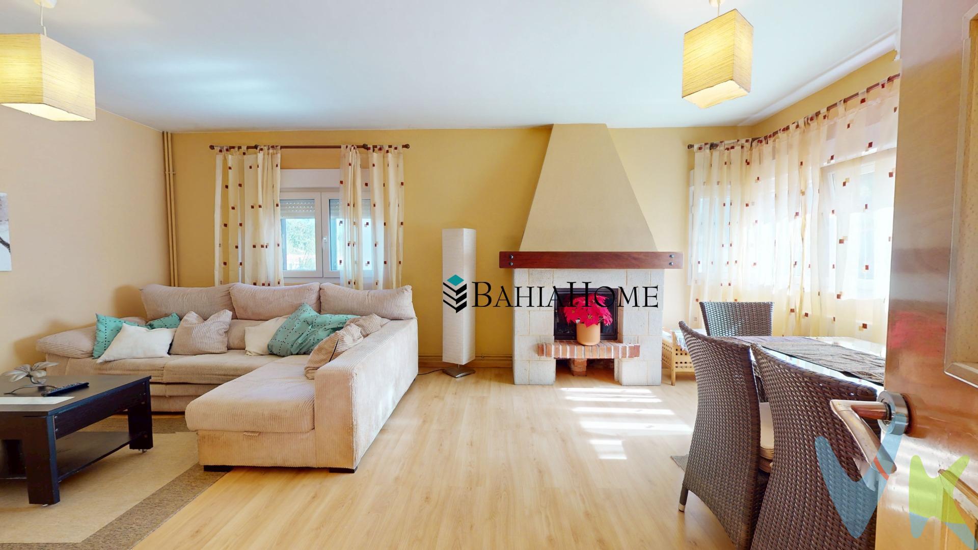  Acogedora vivienda unifamiliar en Nestares, a solo 5 minutos de Reinosa y 25 min de la estación de esquí de Alto Campoo. Ubicada en una zona residencial muy tranquila, rodeada de naturaleza y con excelente acceso por carretera, esta propiedad ofrece un entorno privilegiado para quienes buscan calidad de vida, ya sea como residencia habitual o como segunda vivienda para escapadas y vacaciones. La casa se encuentra en perfecto estado de conservación, lista para entrar a vivir sin necesidad de reformas, y destaca por su distribución cómoda y funcional, pensada para disfrutar en cualquier época del año. CARACTERÍSTICAS:. - Cinco habitaciones, dos de ellas dobles y una de ellas en la planta baja, todas ellas amplias, luminosas y con buena ventilación. - El salón principal cuenta con chimenea, creando un ambiente cálido y acogedor para los meses de invierno. - La cocina, moderna y completamente equipada, es funcional y se integra perfectamente en el conjunto del hogar. Uno de los grandes atractivos de esta propiedad es su jardín privado de 190 m², ideal para disfrutar al aire libre, organizar comidas con familia o amigos, o simplemente relajarse en un entorno verde y apacible. La vivienda cuenta, además, con vistas despejadas y una excelente orientación, lo que garantiza luz natural durante buena parte del día. SERVICIOS: . - comercios y supermercados. - centros educativos, sanitarios y administrativos. Una oportunidad única para quienes desean vivir cerca del entorno natural del sur de Cantabria, sin renunciar a la comodidad y los servicios. ¿Te vas a perder esta oportunidad?. ¡Contacta con nosotros para una visita!. No deje pasar esta oportunidad y venga a visitarla sin compromiso.